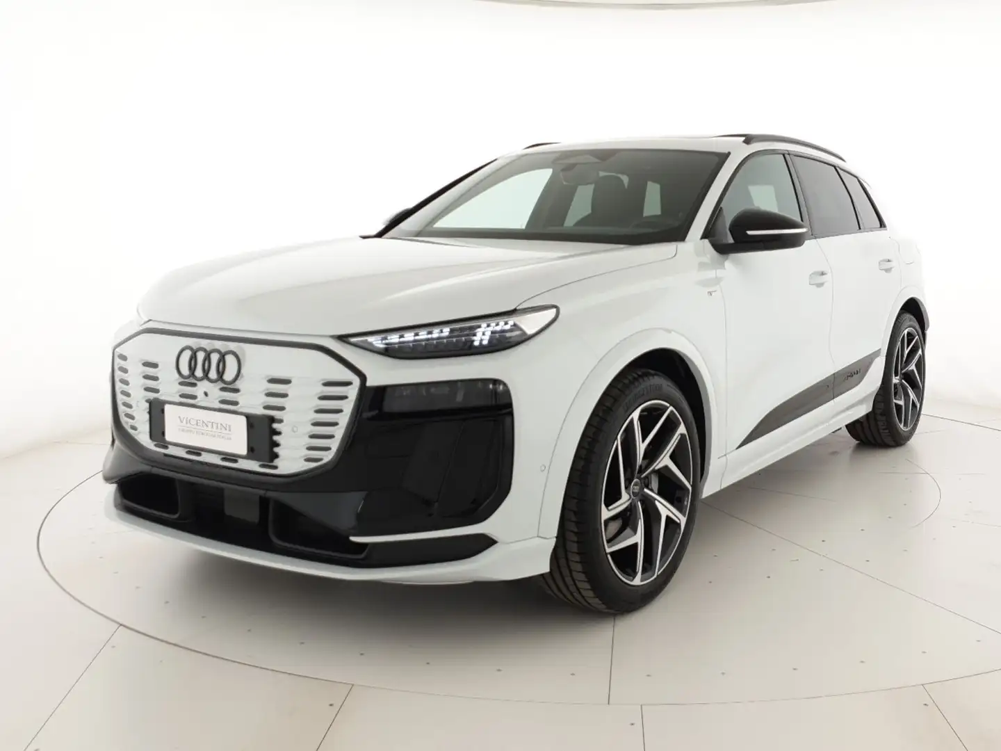Audi Q6 387CV quattro S line Edition Bianco - 1