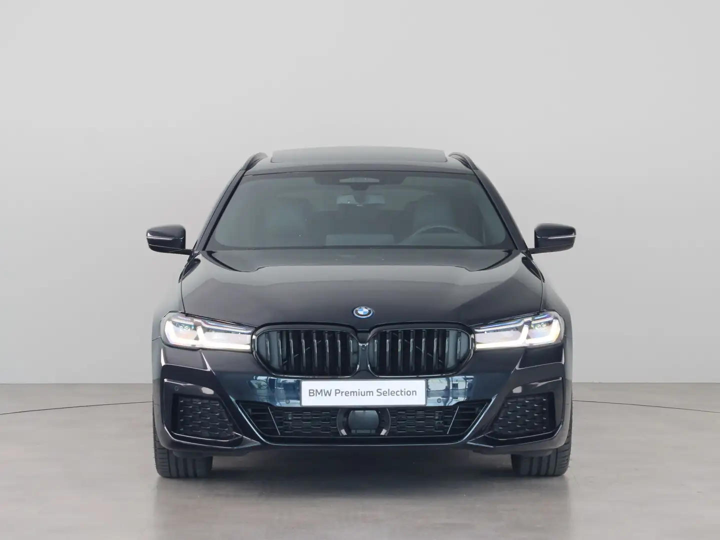 BMW 530 5 Serie 530e Touring Business Edition Plus Zwart - 2