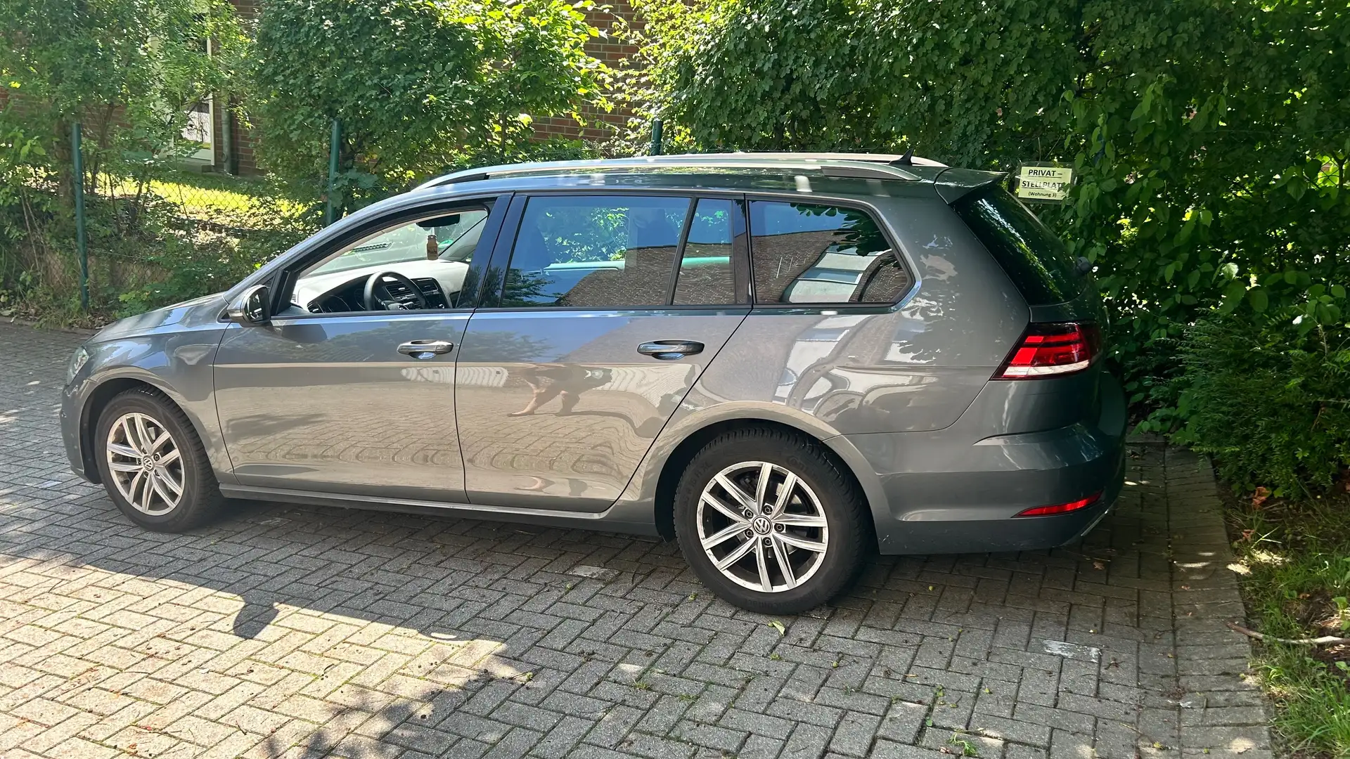 Volkswagen Golf Variant Golf Variant 1.0 TSI (BlueMotion Technology)Comfor Grau - 2