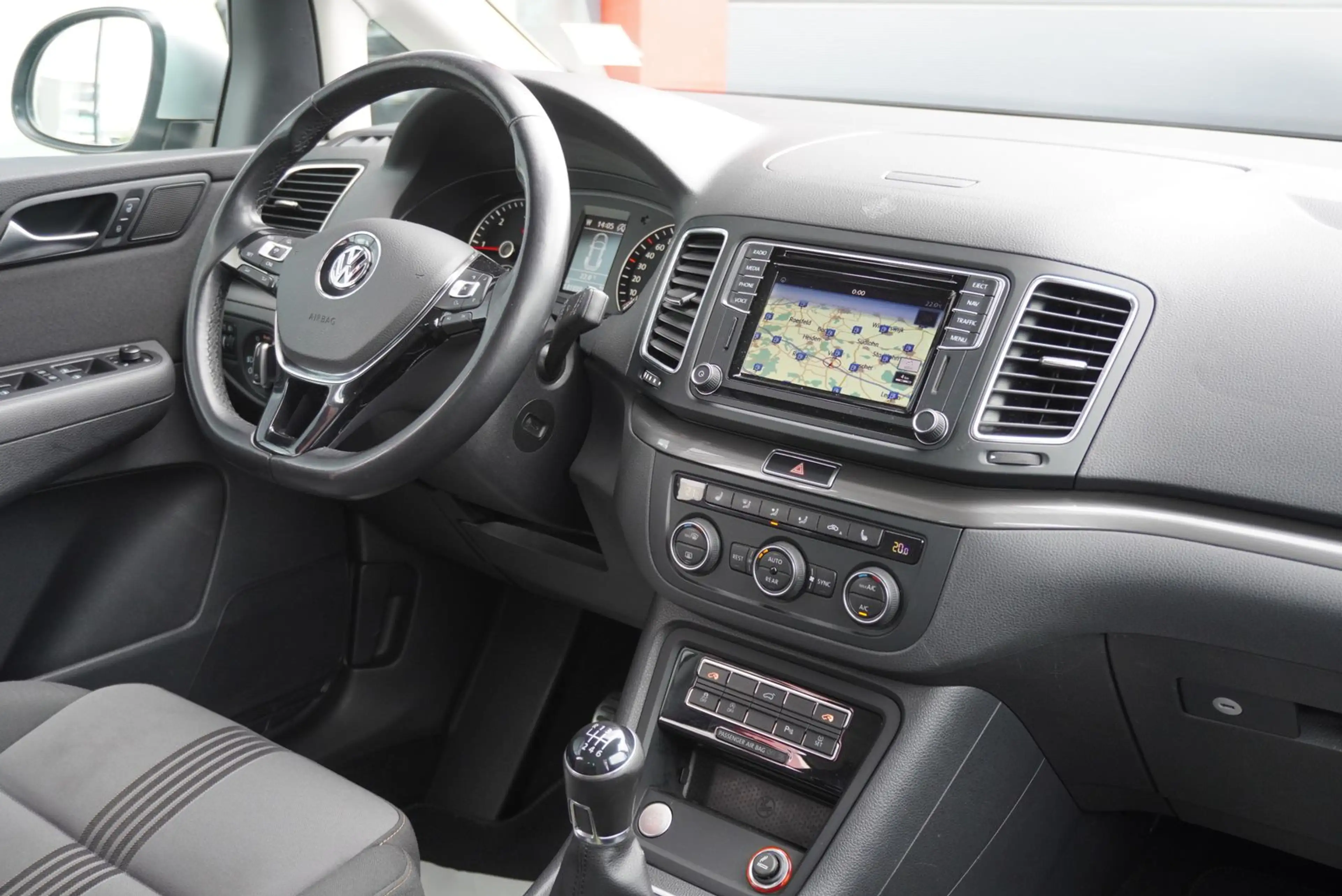Volkswagen Sharan 2.0 TDI Allstar 7 Sitze/AHK/Navi/ACC/AHK/ — photo 13
