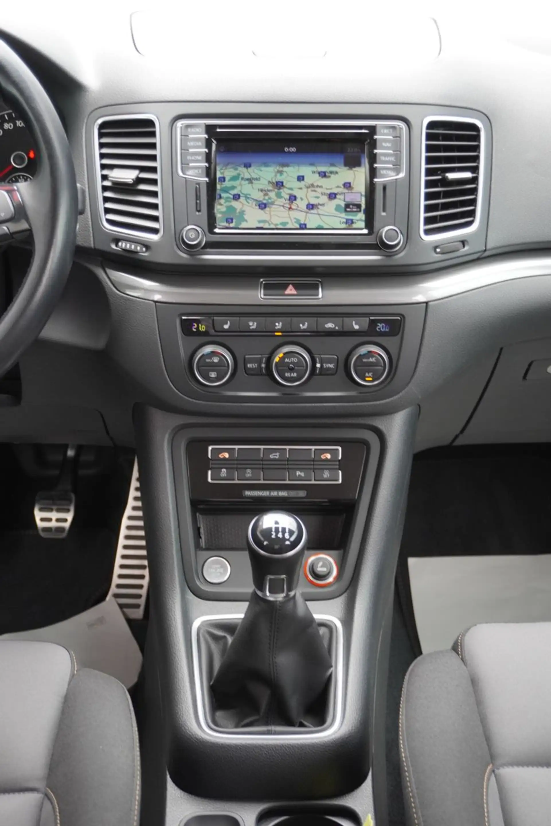 Volkswagen Sharan 2.0 TDI Allstar 7 Sitze/AHK/Navi/ACC/AHK/ — photo 15
