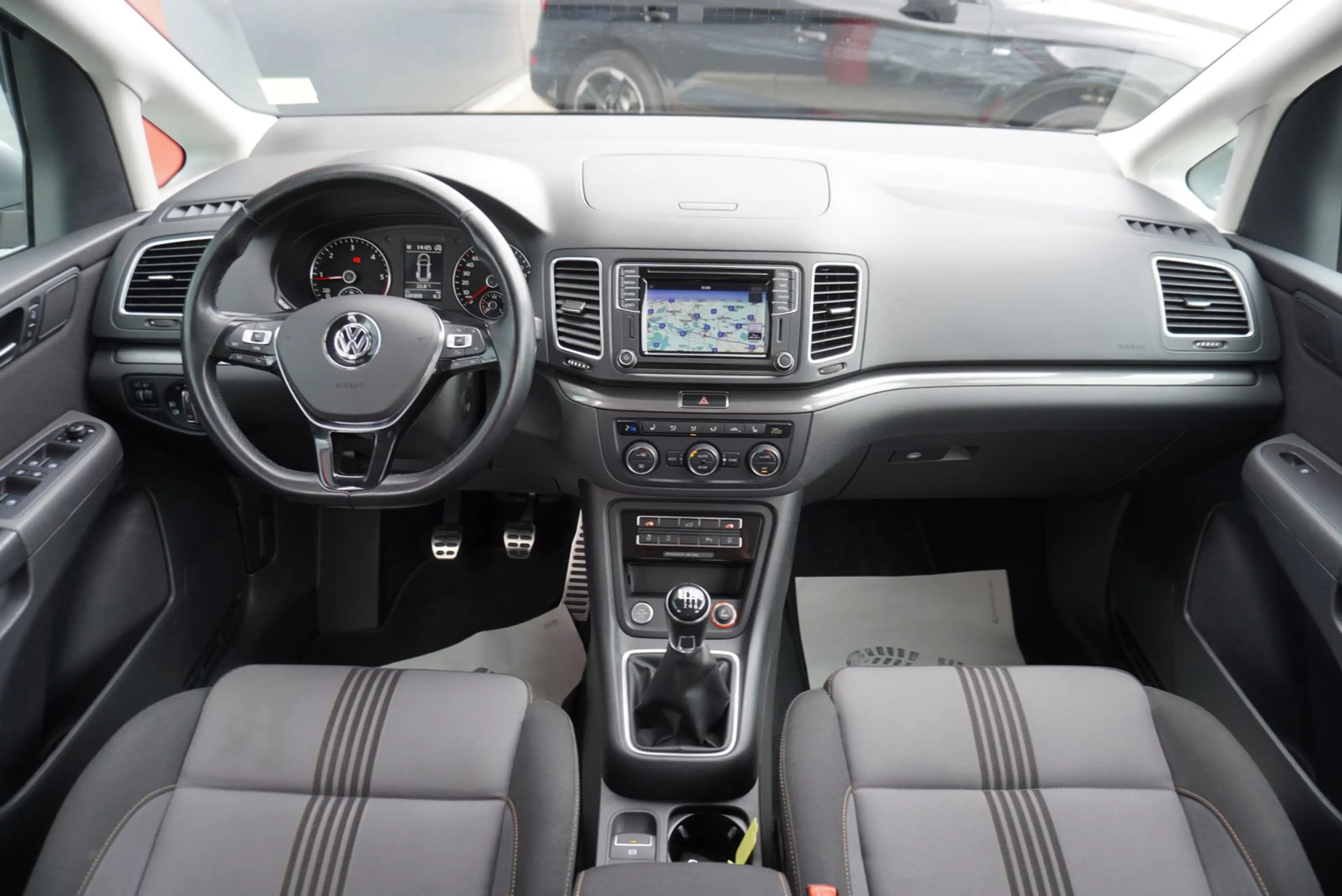 Volkswagen Sharan 2.0 TDI Allstar 7 Sitze/AHK/Navi/ACC/AHK/ — photo 14