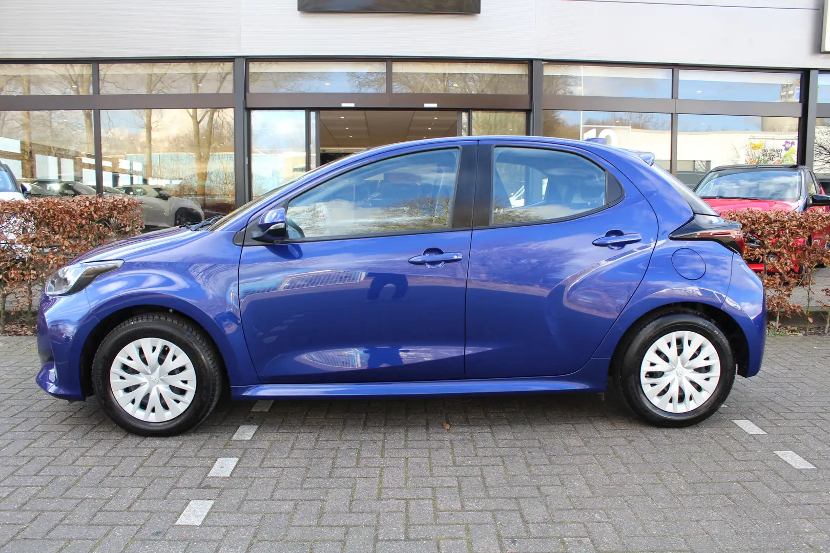 Toyota Yaris 1.5 VVT-i Active | Rijklaar | Trekhaak | Adaptive Blauw - 2