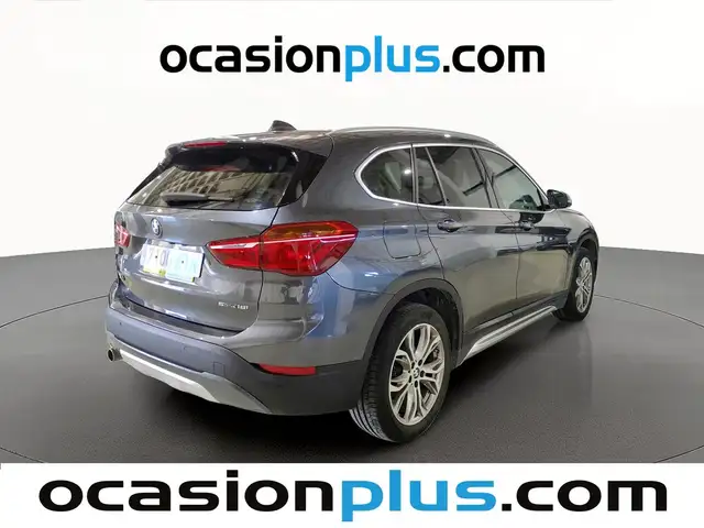 BMW X1 view 4