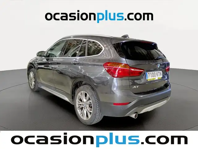 BMW X1 view 3