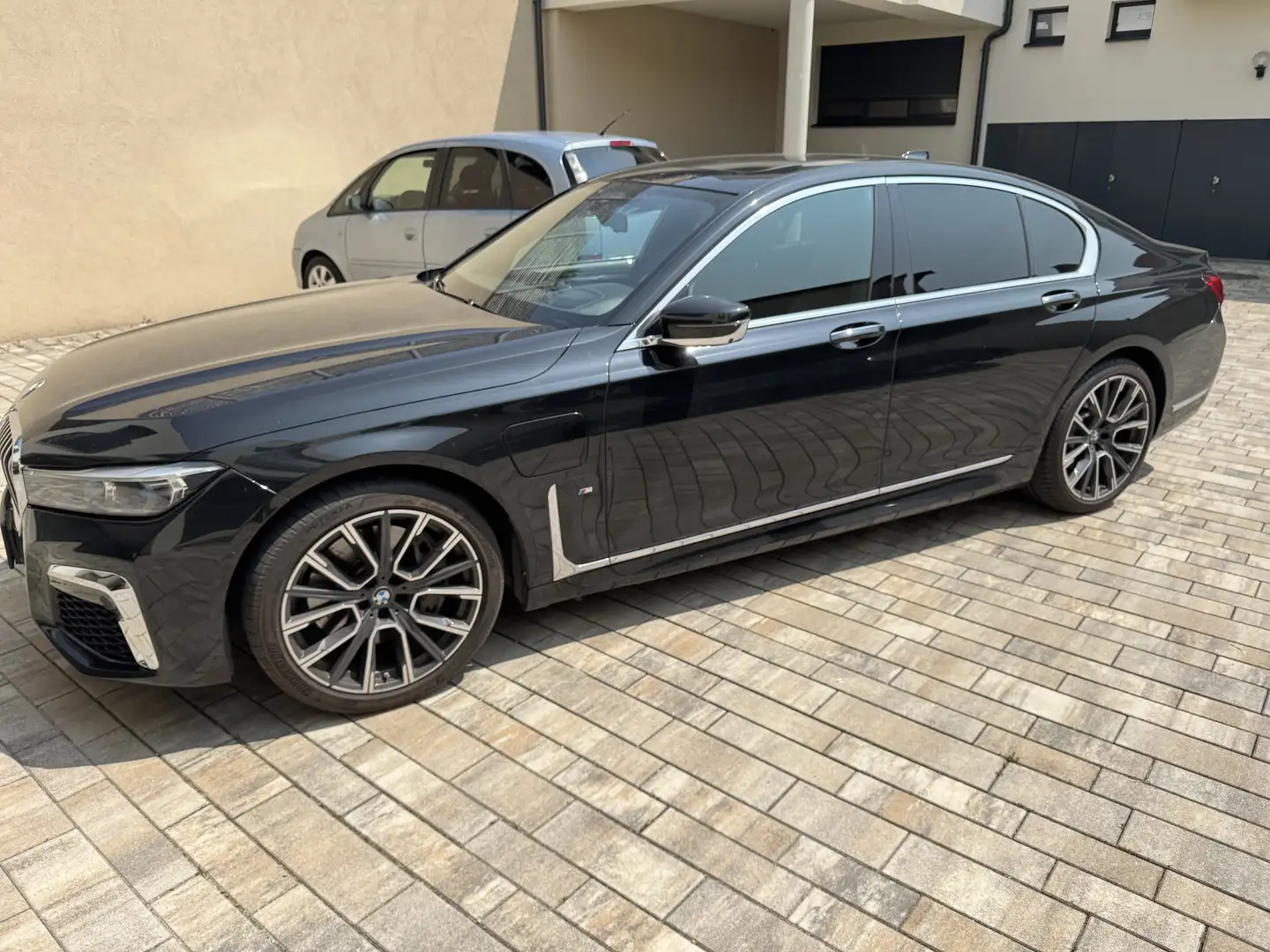 BMW 745 745e PHEV Aut. - 1