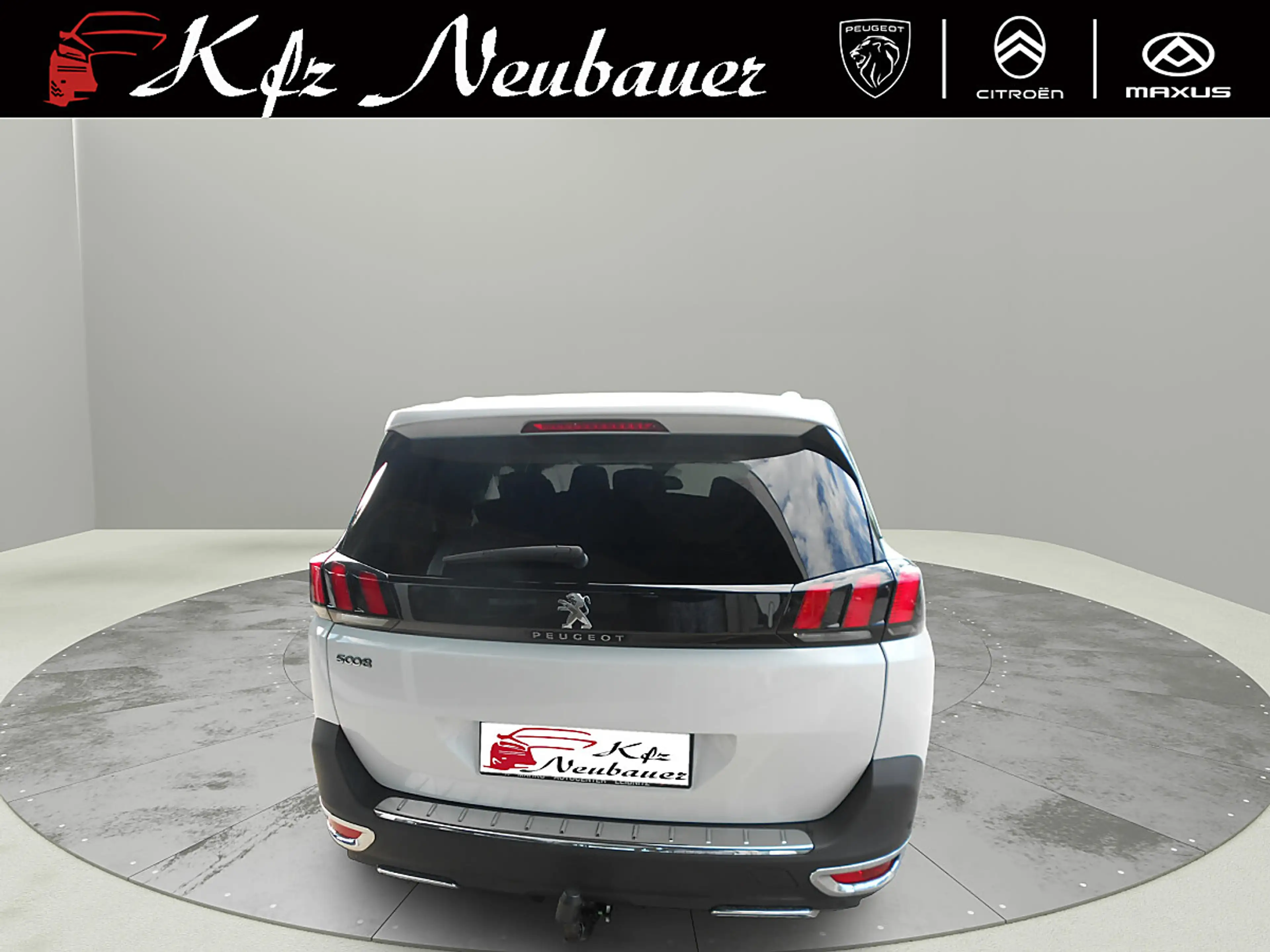 Peugeot 5008 1.2 PureTech 130 Allure — photo 5