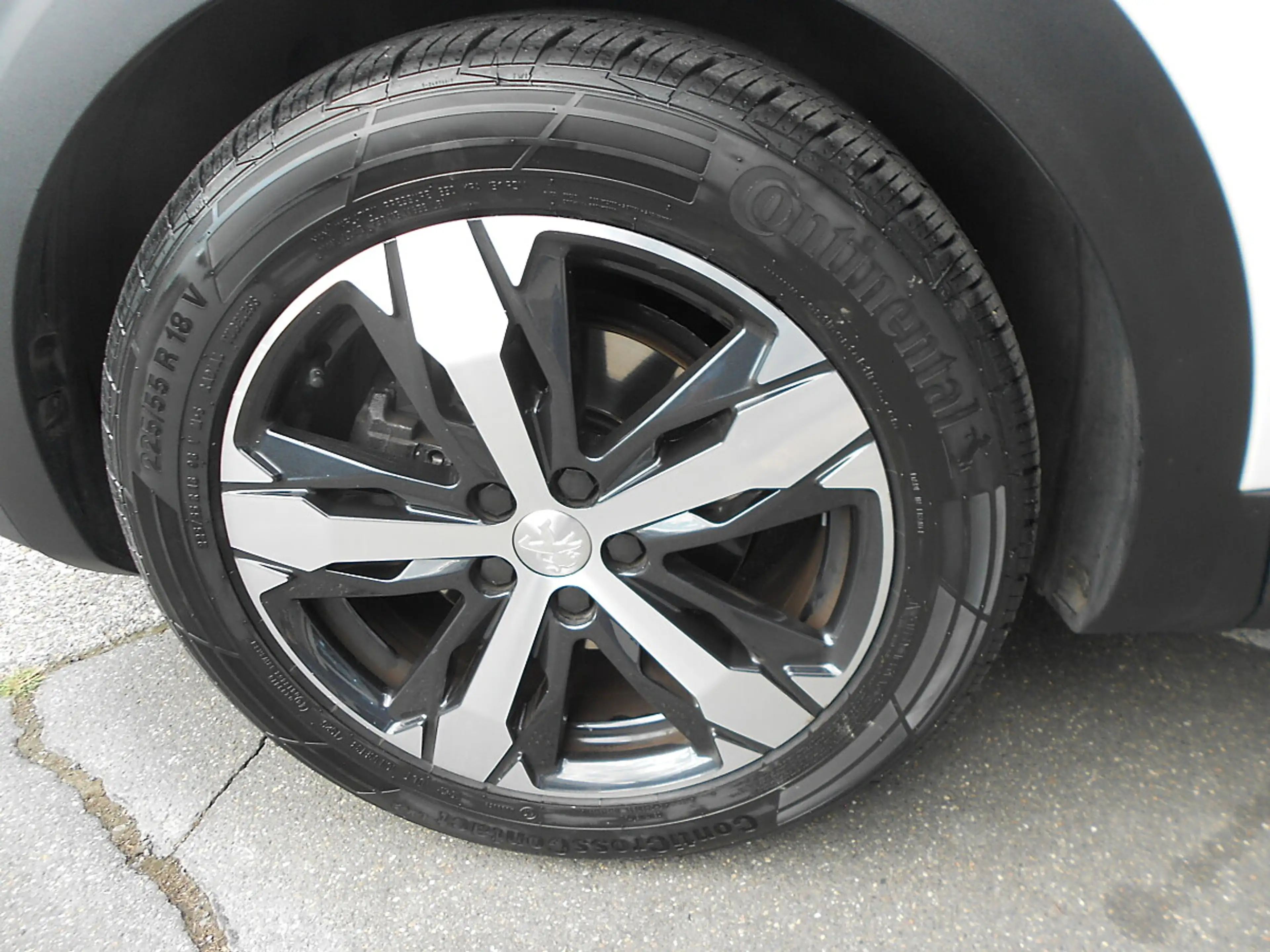 Peugeot 5008 1.2 PureTech 130 Allure — photo 6