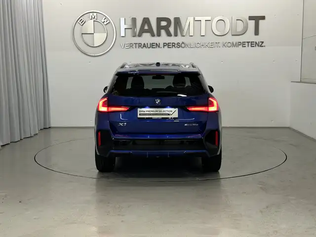 BMW X1 view 5