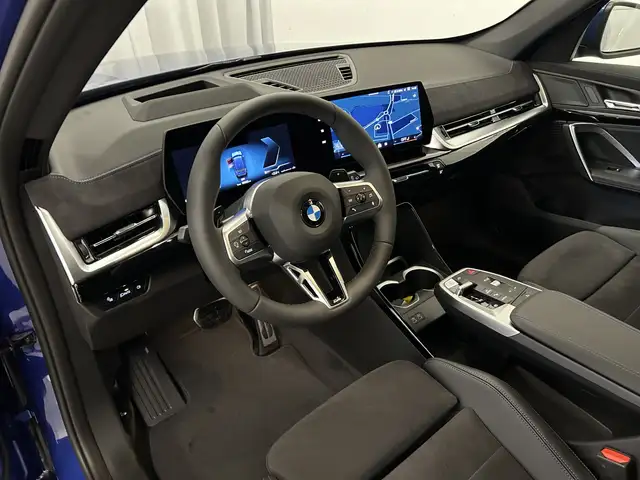 BMW X1 view 8