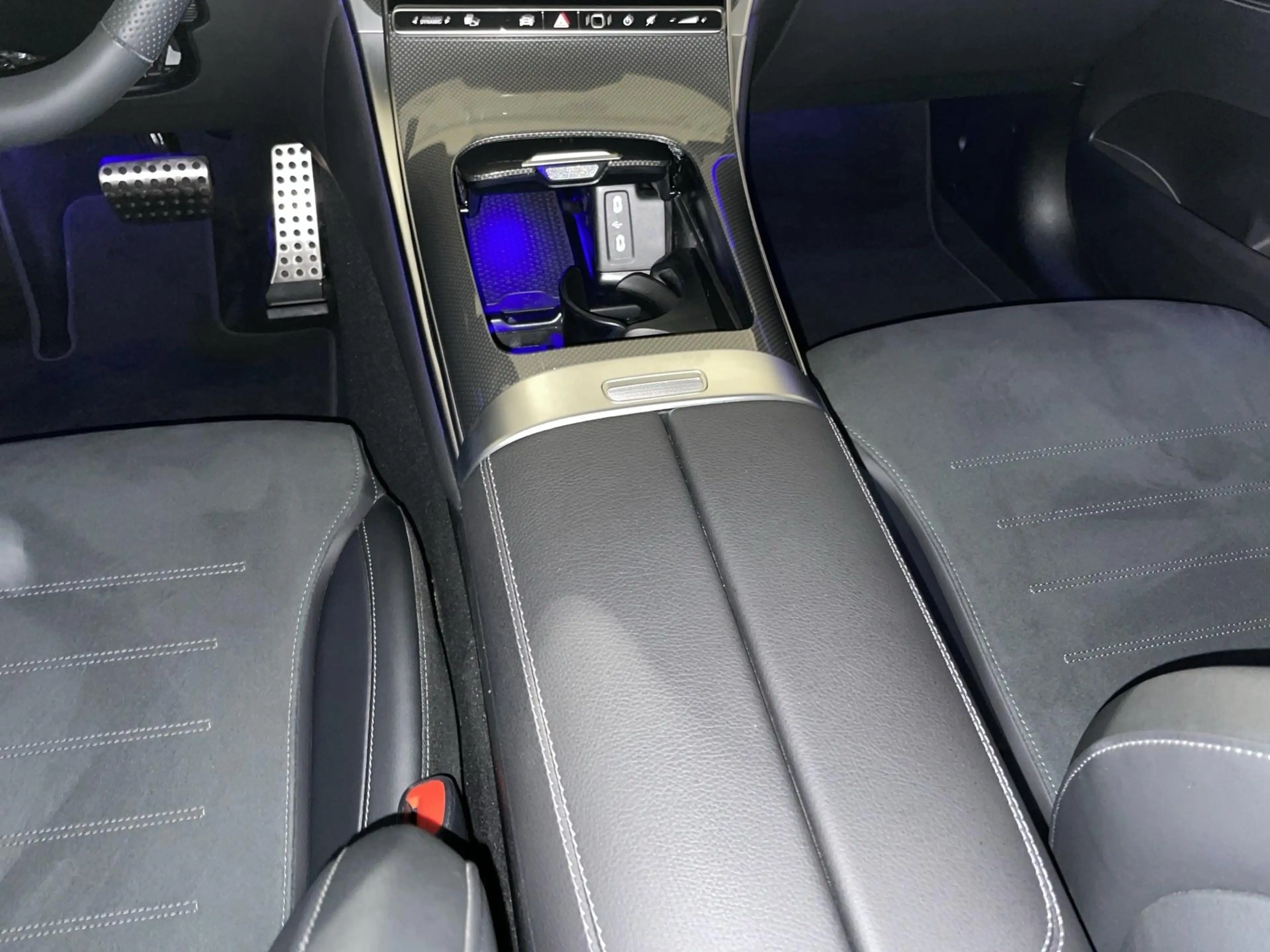 Mercedes-Benz GLC 300 2.0 d 4MATIC AMG Line — photo 10