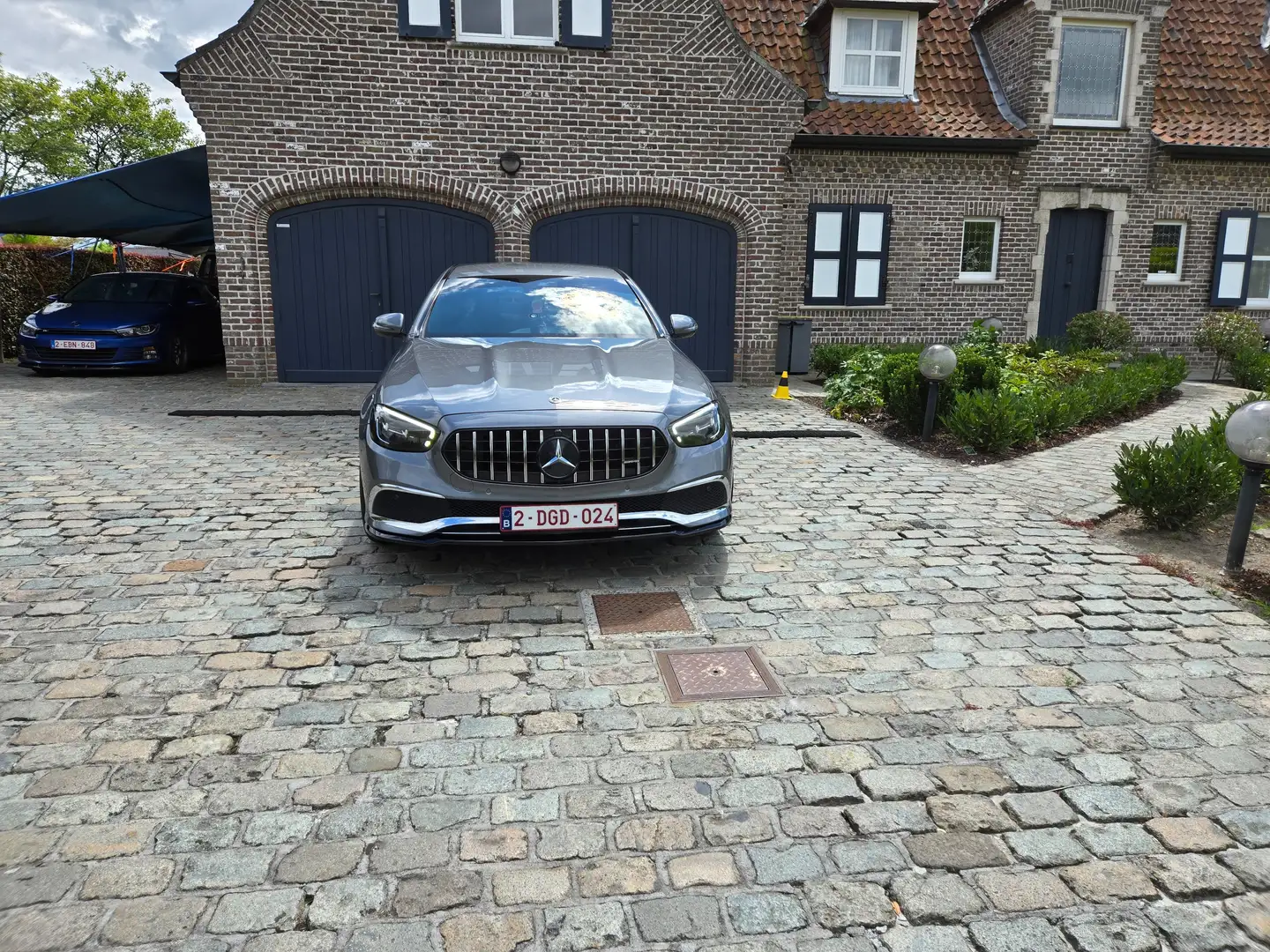 Mercedes-Benz 220 Gri - 1