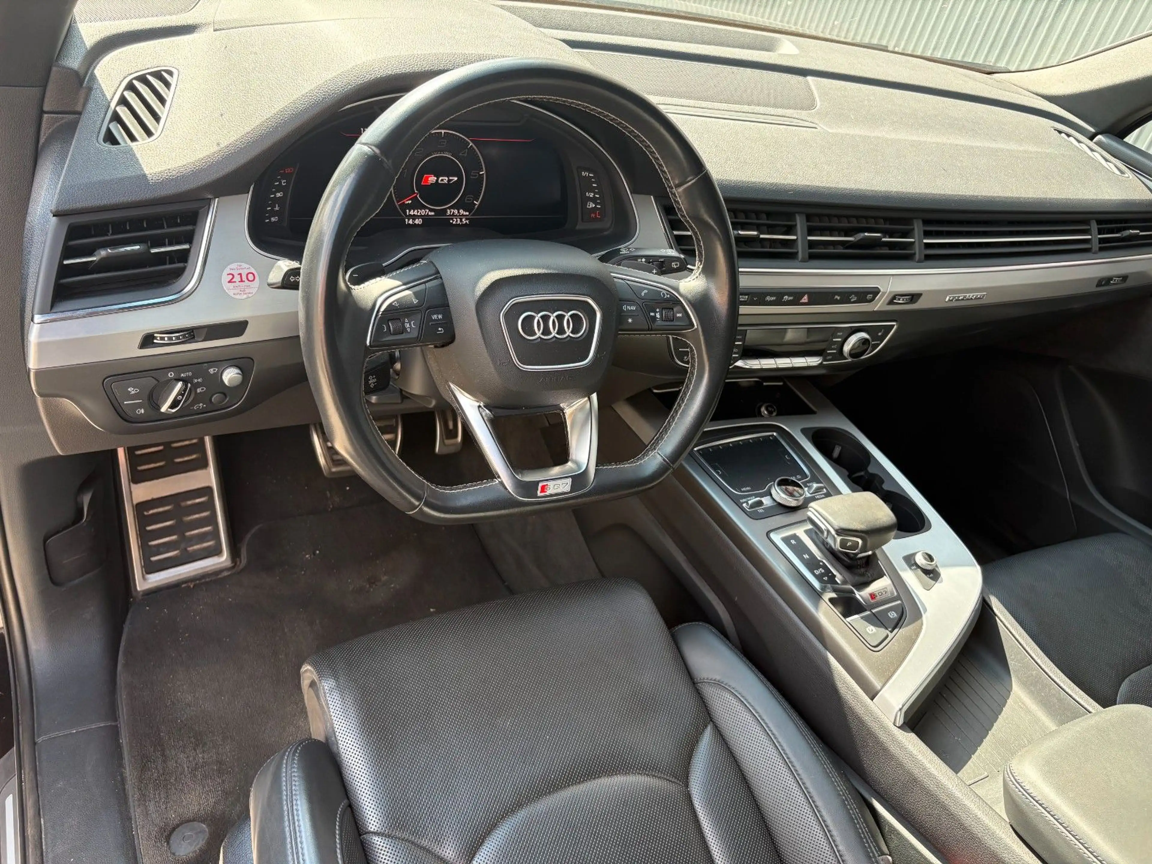 Audi SQ7 4.0 TDI V8 quattro*Head-up*AHK*VOLL* — photo 8