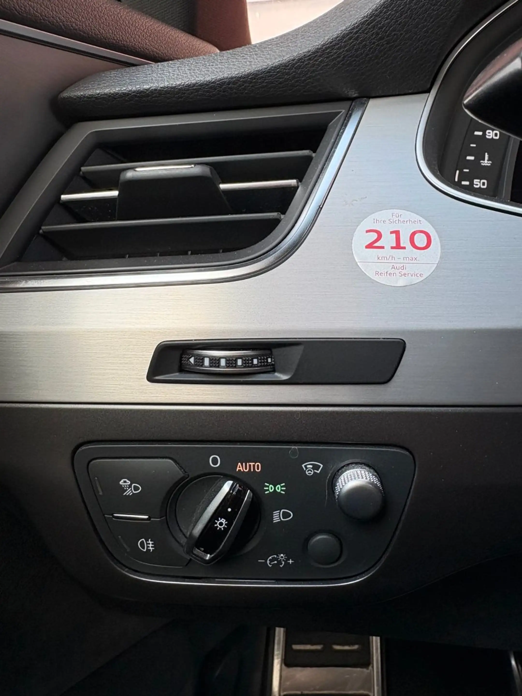 Audi SQ7 4.0 TDI V8 quattro*Head-up*AHK*VOLL* — photo 14