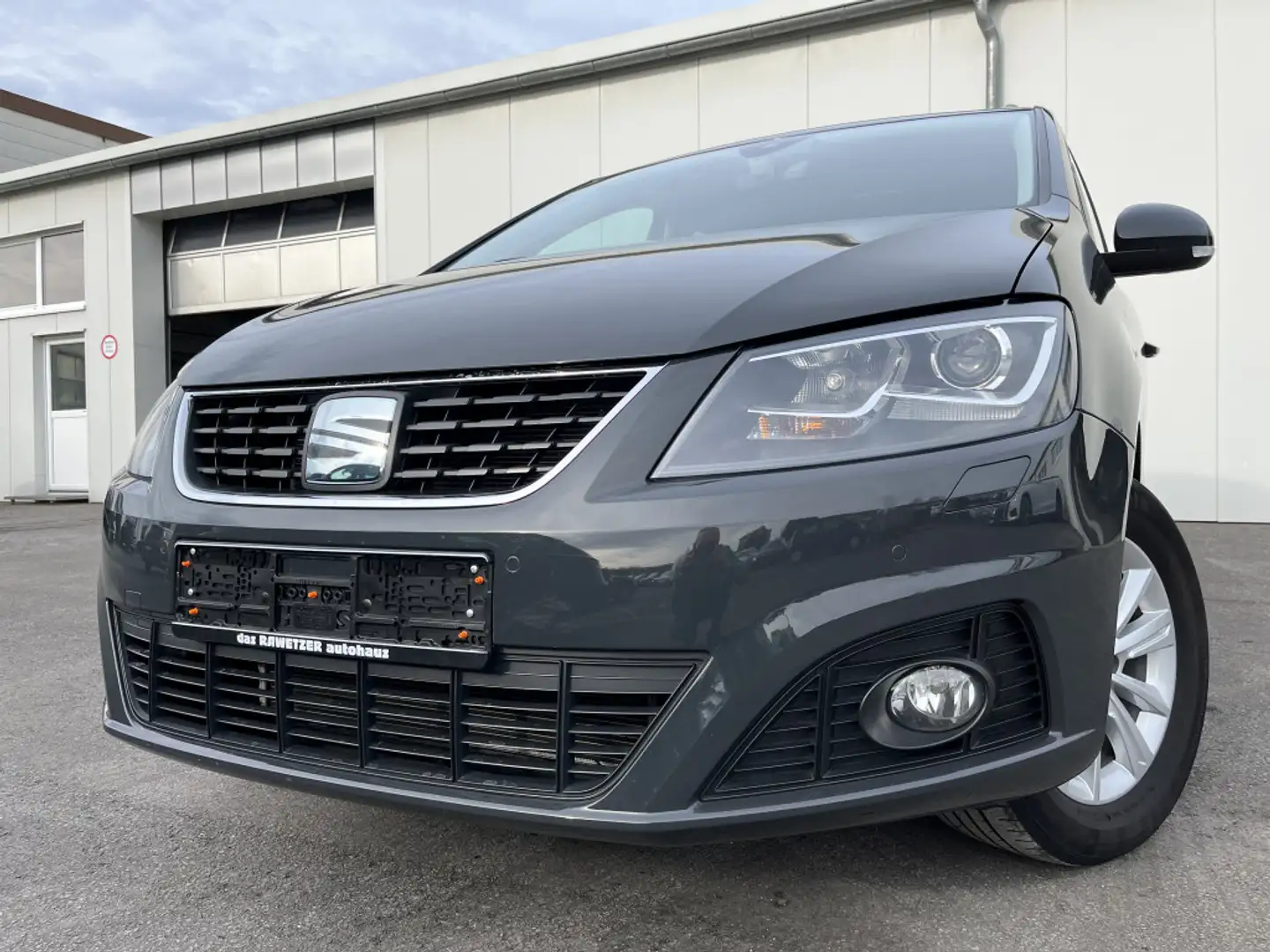 SEAT Alhambra 2.0 TDI DSG 4Drive Style 364€ o. Anzahlung AHK S Gris - 1