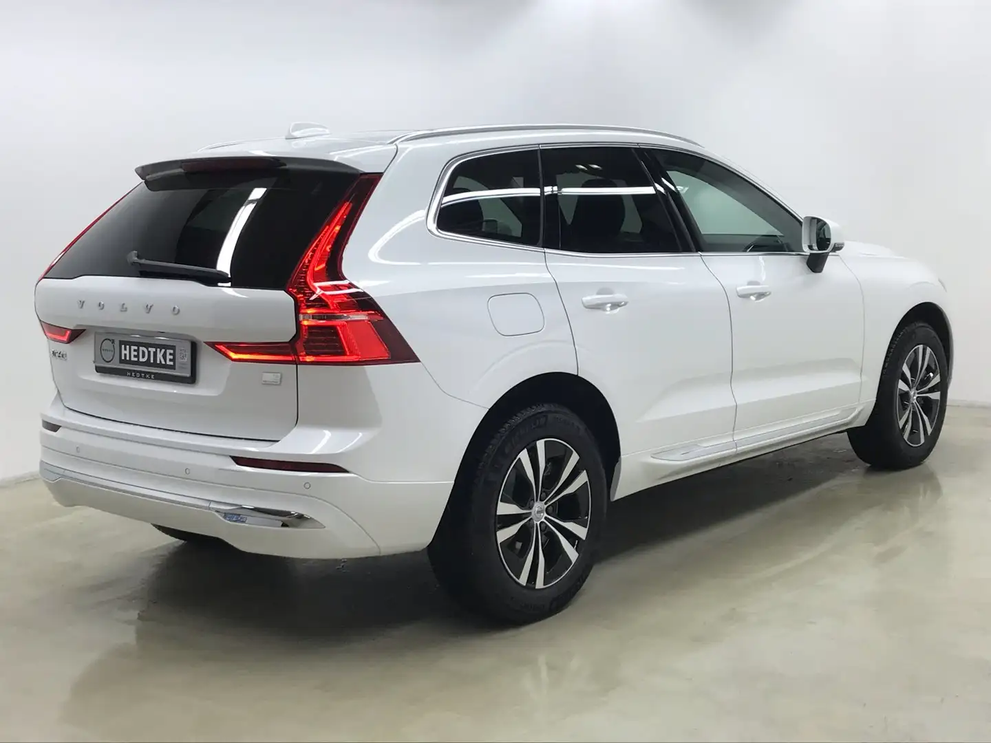 Volvo XC60 T6 Recharge AWD Core 18"+ACC+WSS-HEIZUNG Alb - 2