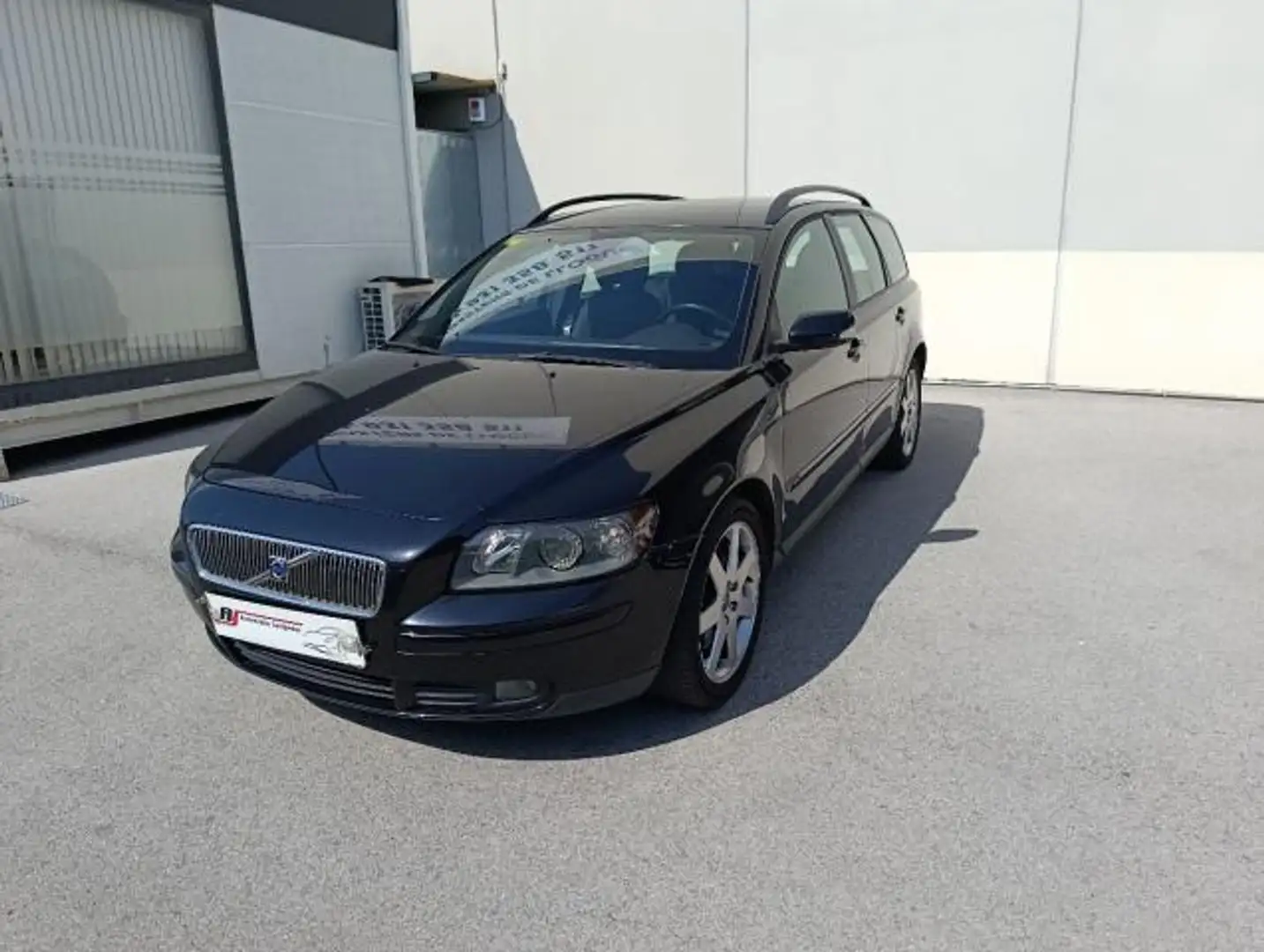Volvo V50 2.0D Momentum Zwart - 1