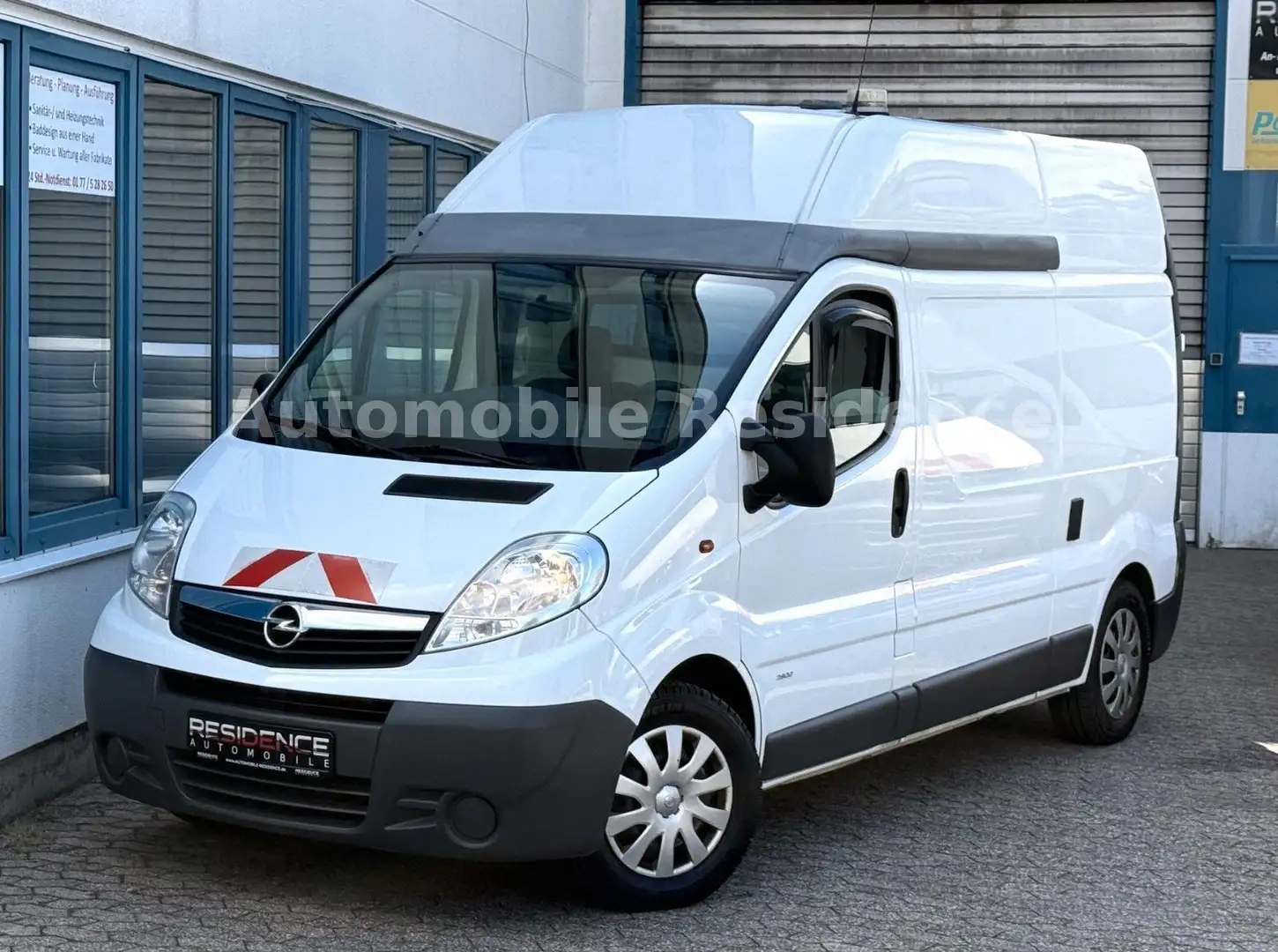 Opel Vivaro L2H2 2,9t HOCH *REGALSYSTEM*KLIMA*AHK*1HD Blanco - 1