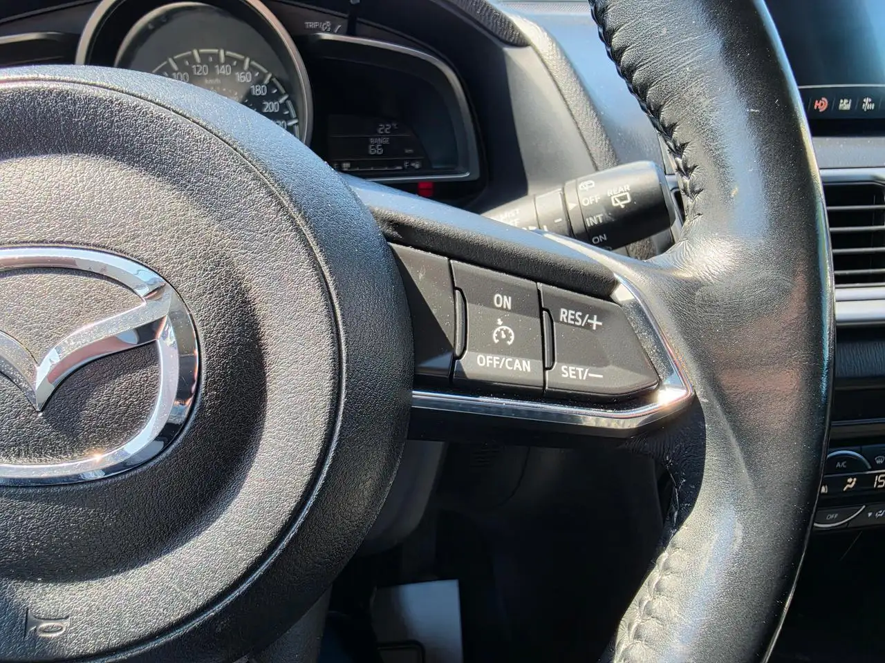 Mazda 3 снимка Mazda 3