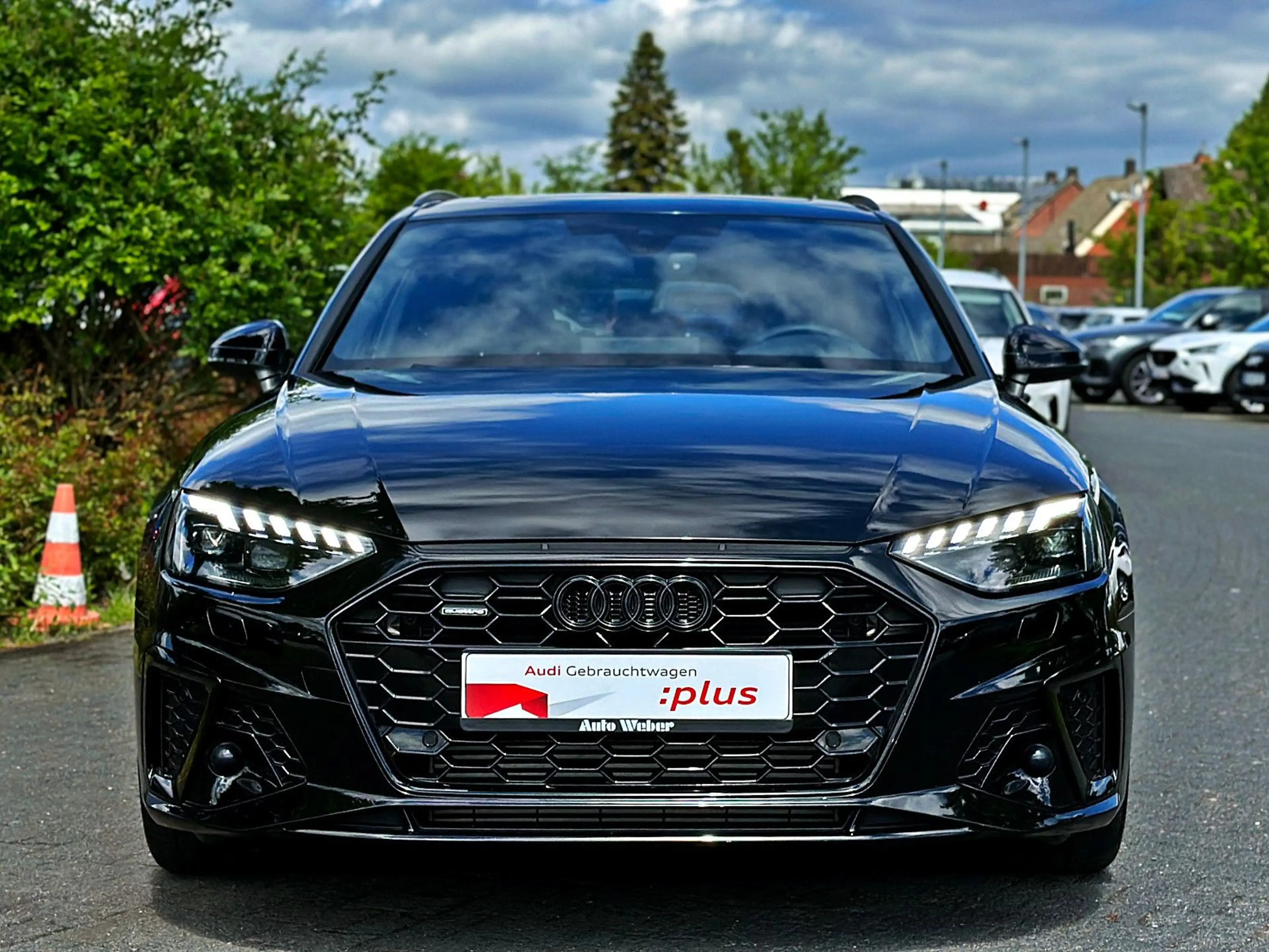 Audi A4 Avant 45TFSI qu S LINE BLACK PANO AHK MATRIX — photo 2