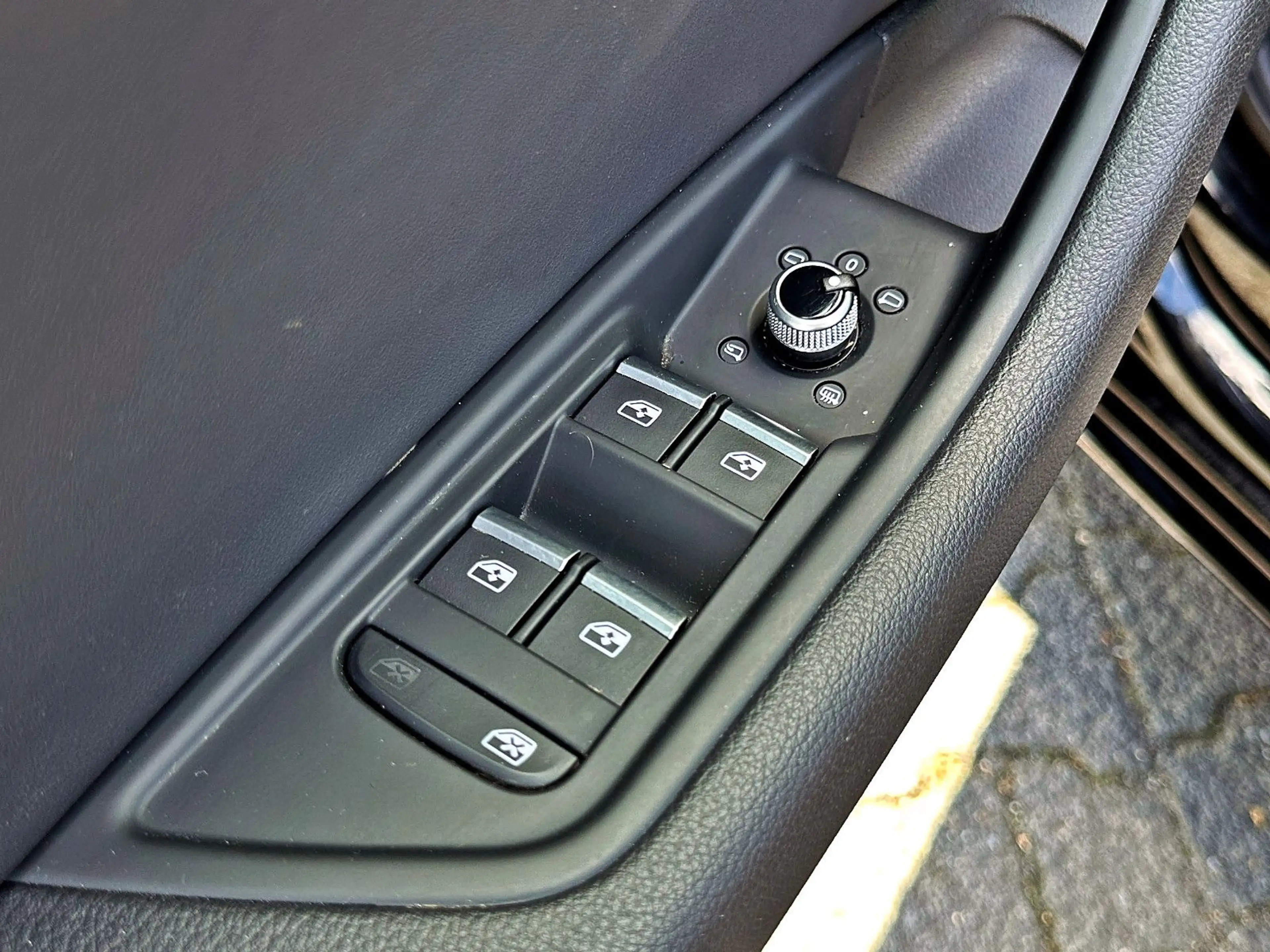 Audi A4 Avant 45TFSI qu S LINE BLACK PANO AHK MATRIX — photo 7