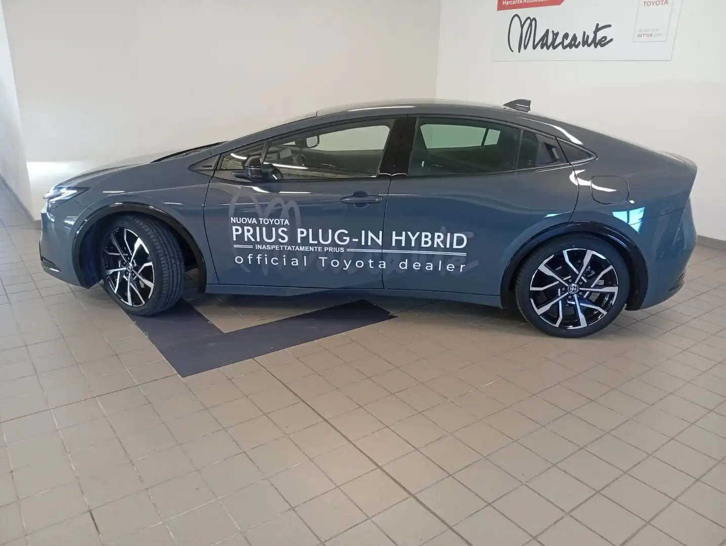 Toyota Prius+ Plug-in Hybrid Lounge Gris - 1