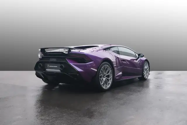 Lamborghini Huracan view 10
