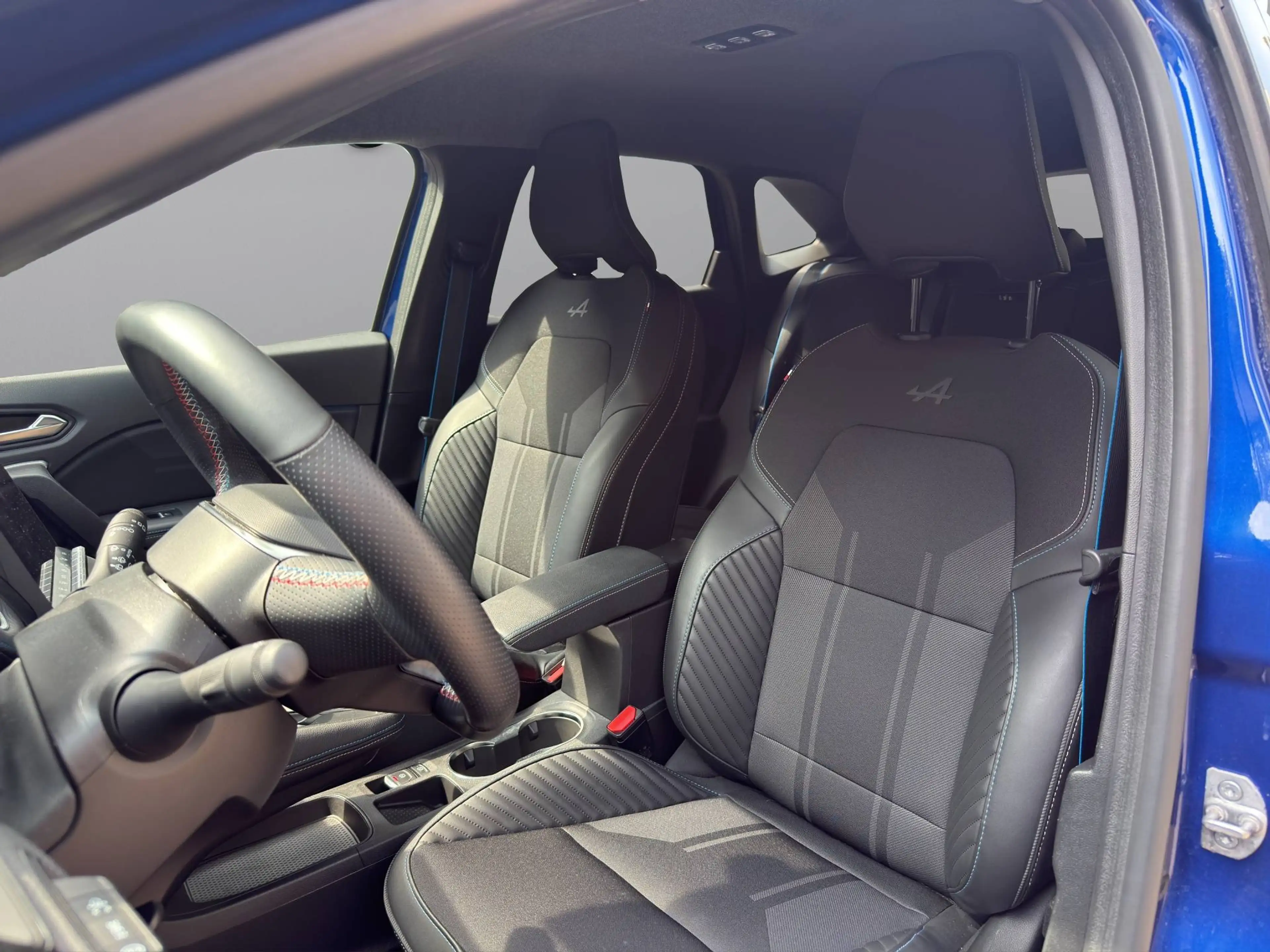 Renault Symbioz 145 E-Tech Full Hybrid Esprit Alpine 1. Hand — photo 10