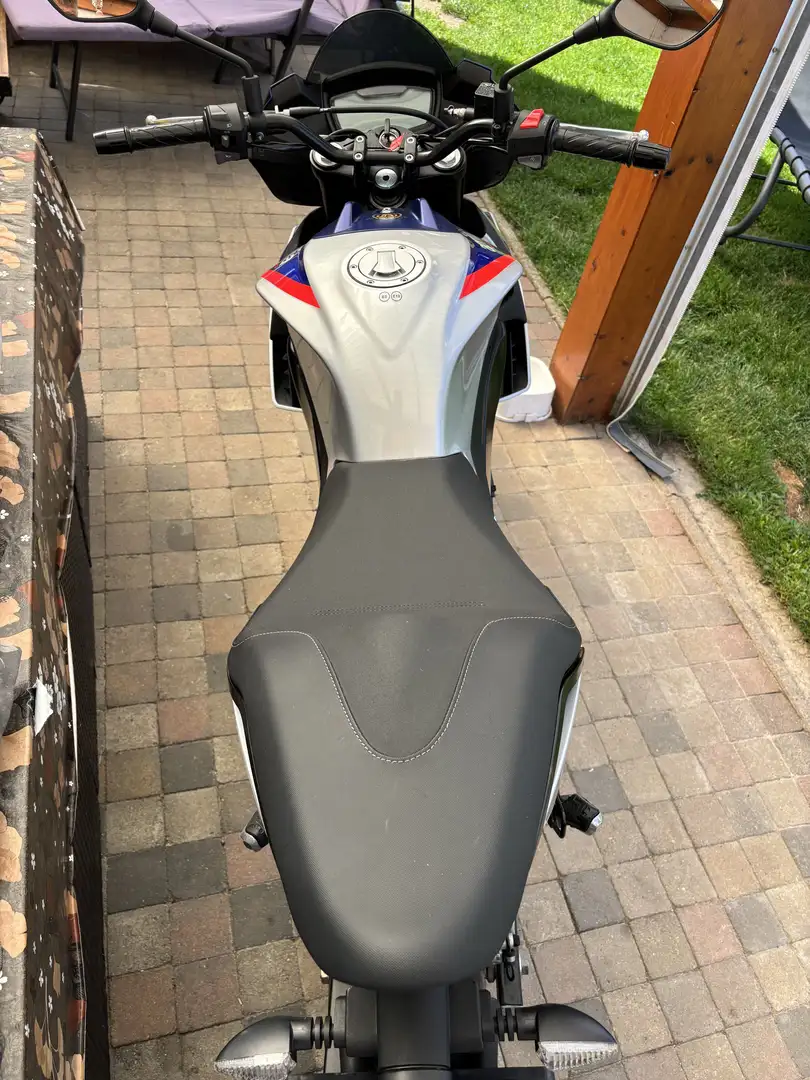Aprilia Tuono - 1