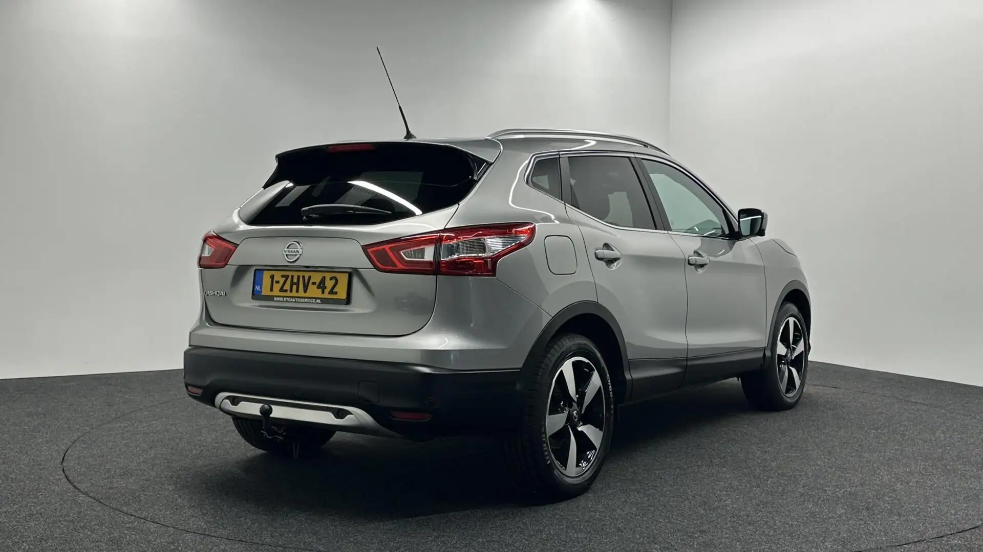 Nissan Qashqai 1.2 Connect Edition TREKHAAK PANO CAMERA NAVI LM C Gris - 2