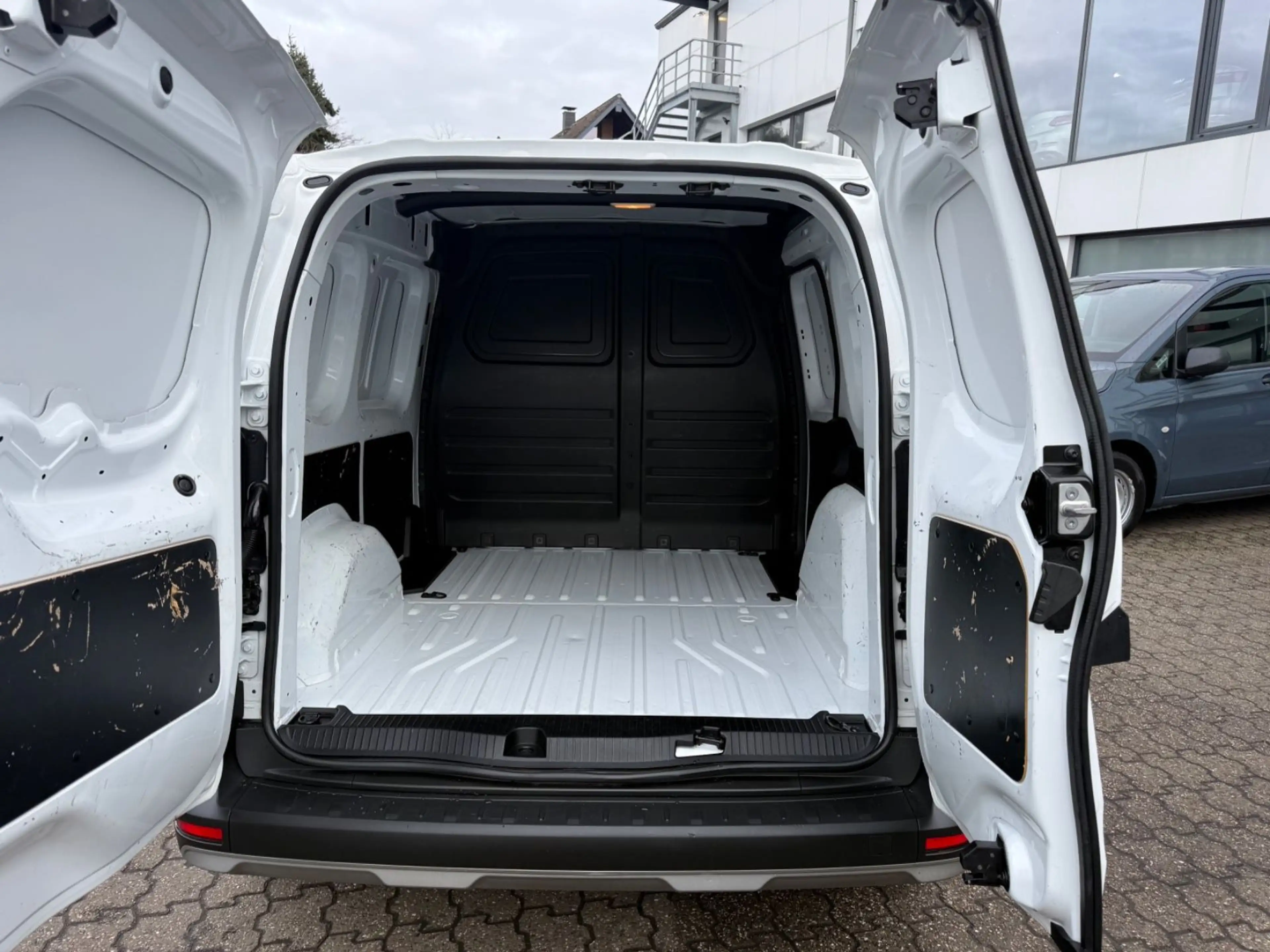 Nissan Townstar DIG-T 130 Kasten Klima*Leder*LED — photo 8