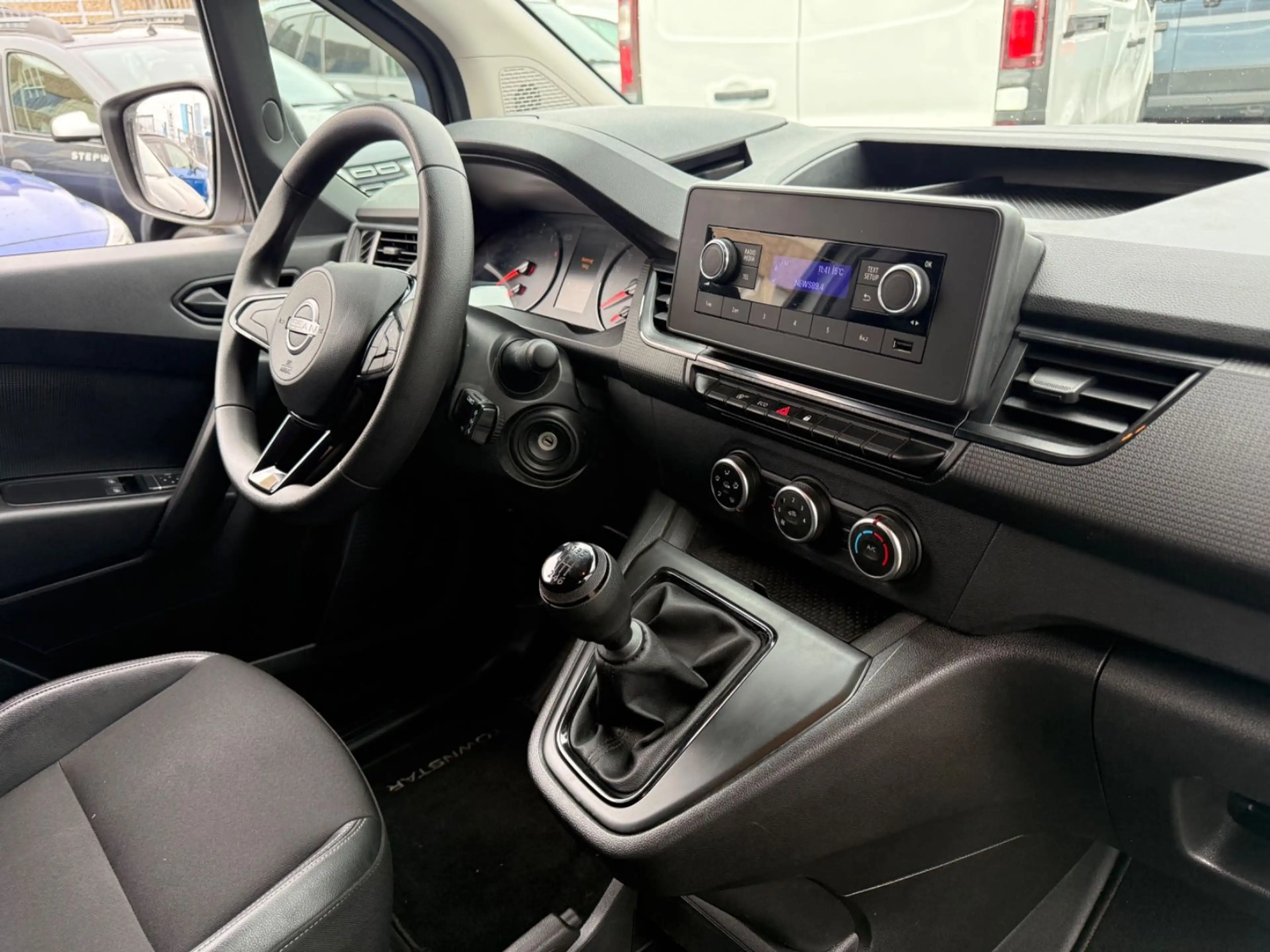 Nissan Townstar DIG-T 130 Kasten Klima*Leder*LED — photo 11