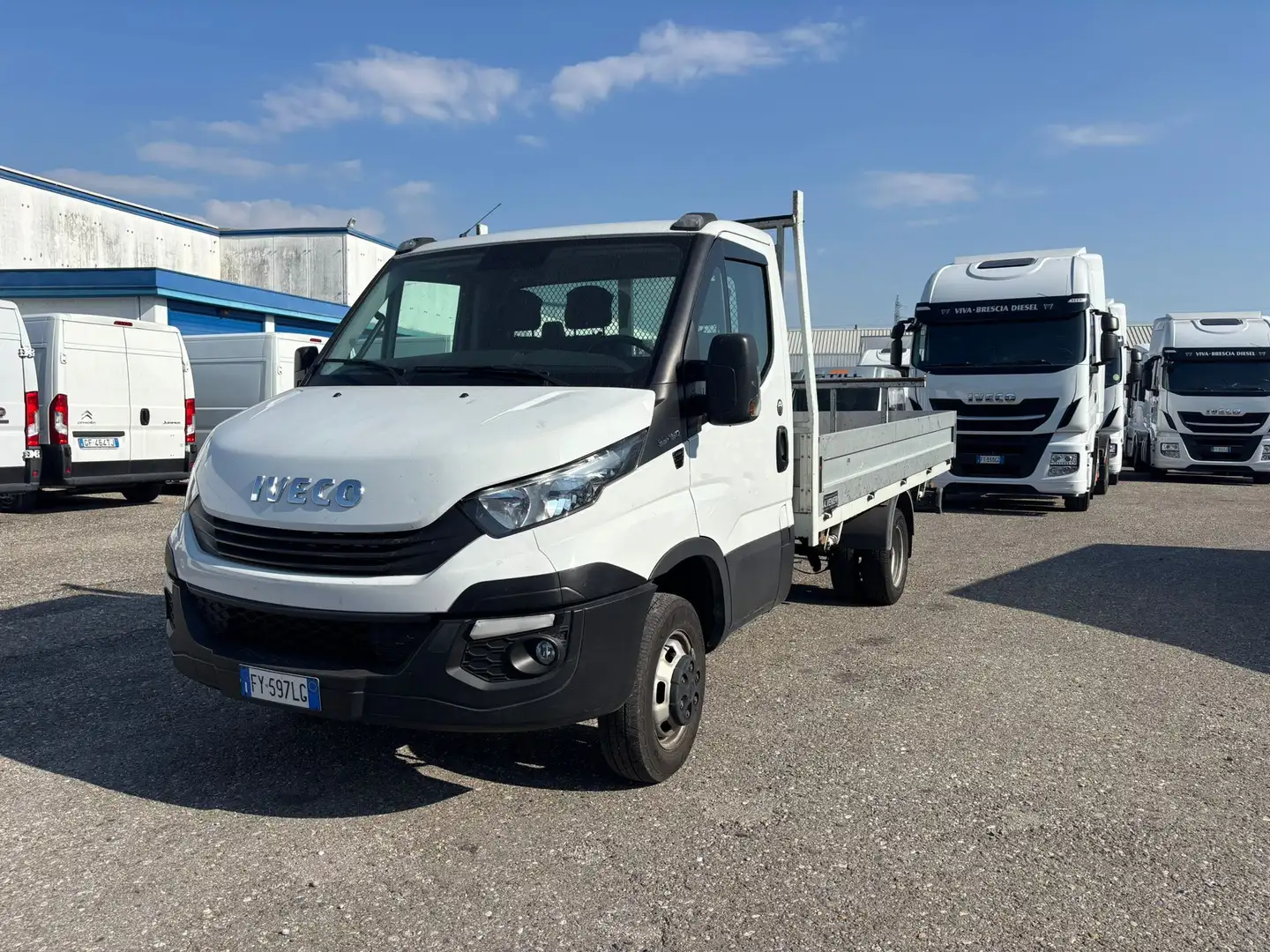 Iveco Daily 35C16 Weiß - 1