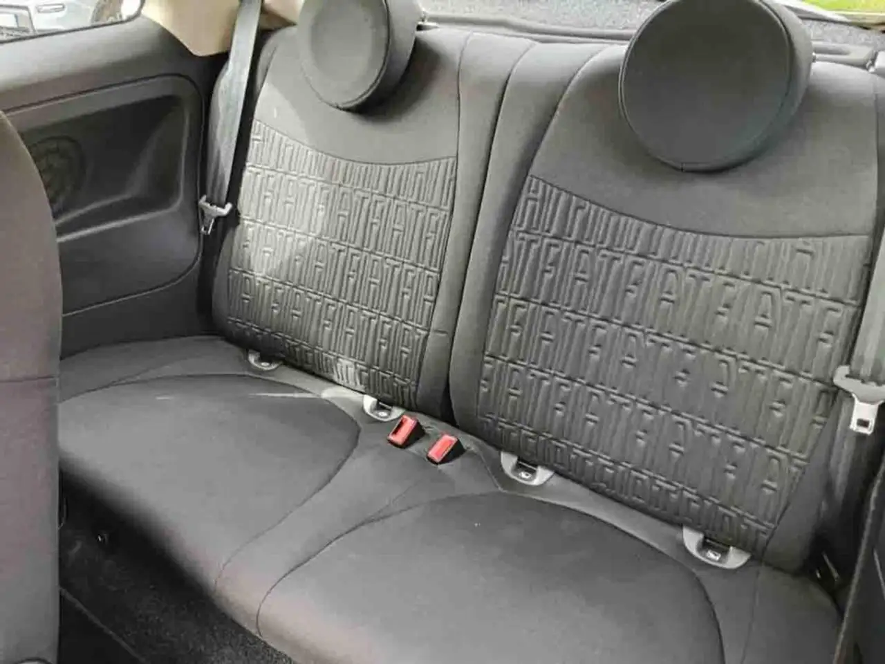 Fiat 500 1.0 Hybrid 10