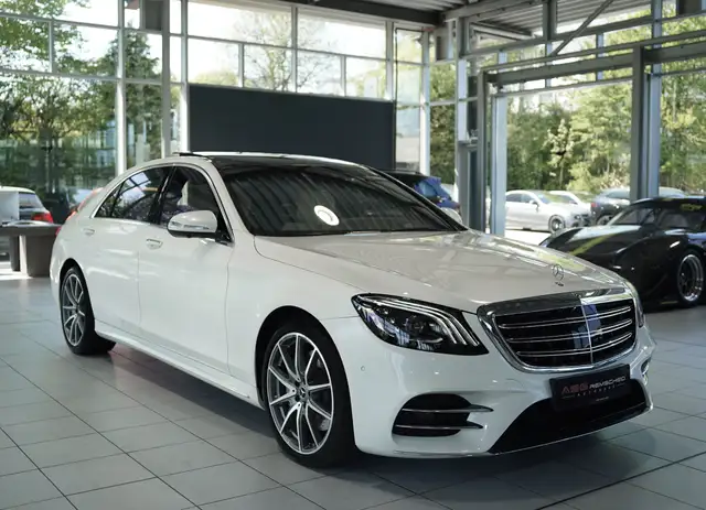 Mercedes-Benz S-Class view 4