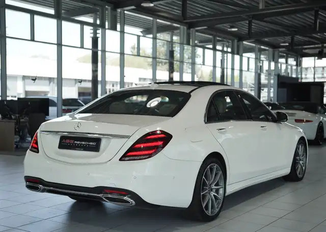 Mercedes-Benz S-Class view 6