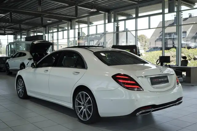 Mercedes-Benz S-Class view 8