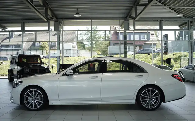 Mercedes-Benz S-Class view 9