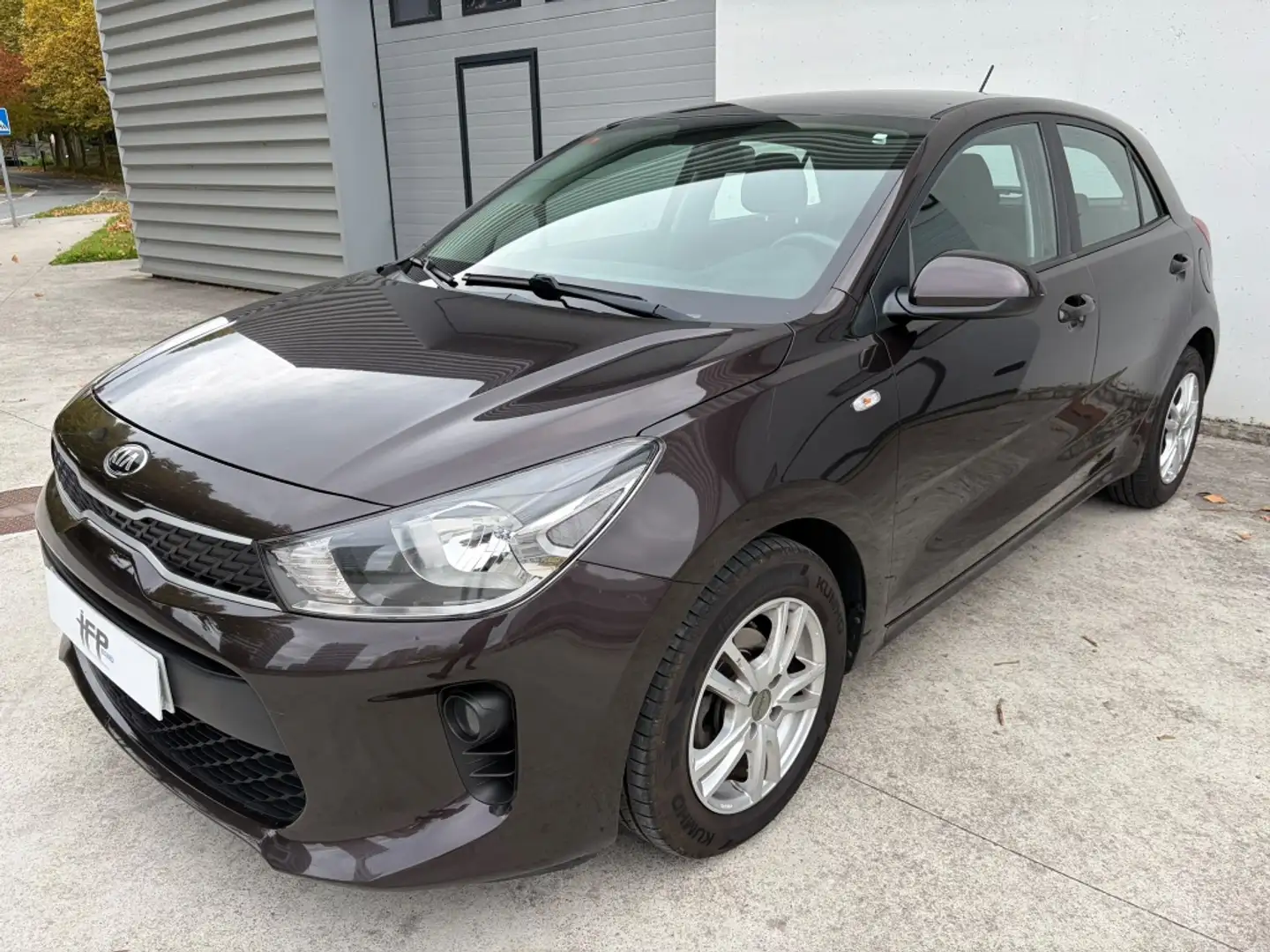 Kia Rio 1.2 CVVT Eco-Dynamics Concept Plus Marrón - 2