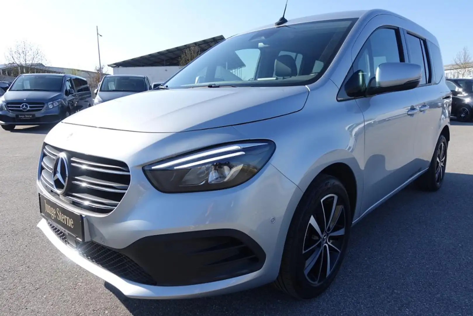 Mercedes-Benz T-Class T 180 d Progressive Edition MBUX+7G+Kamera+LED Argent - 1