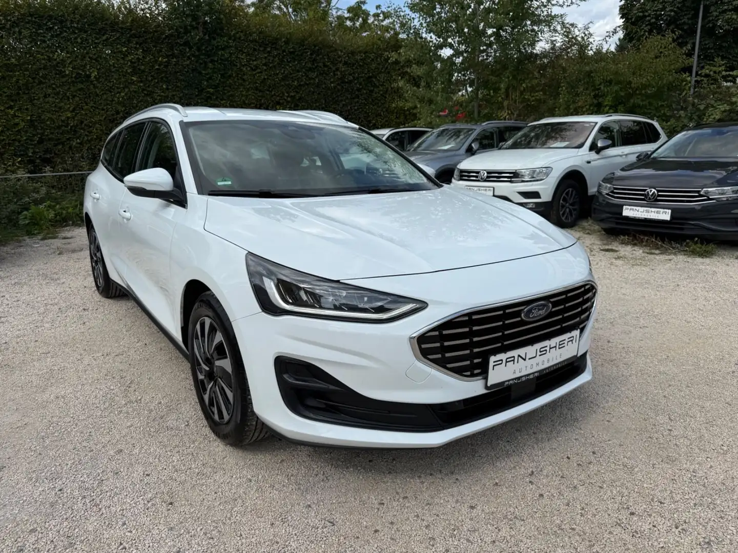 Ford Focus Turnier 1.5 Aut Titanium LED Navi 1.Hand Weiß - 1