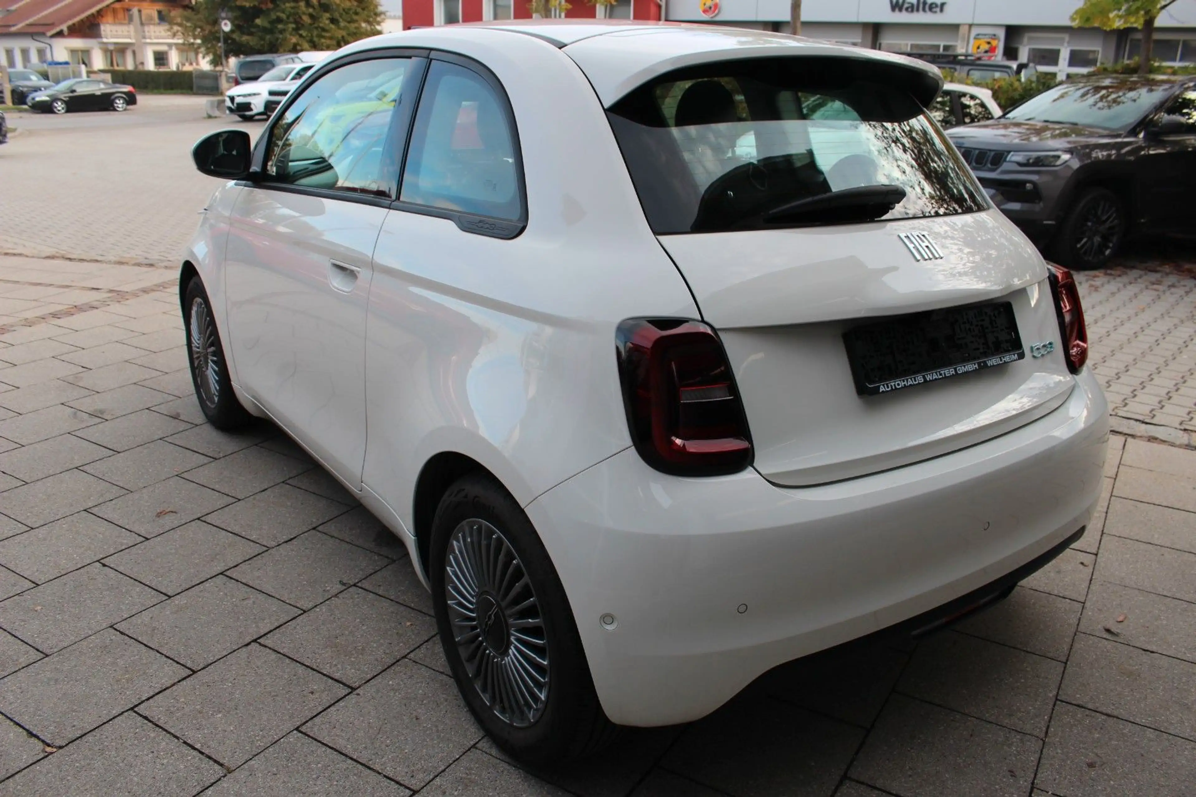 Fiat 500e CARPLAY/KAMERA/SHZ/SOH 97,6% — photo 5