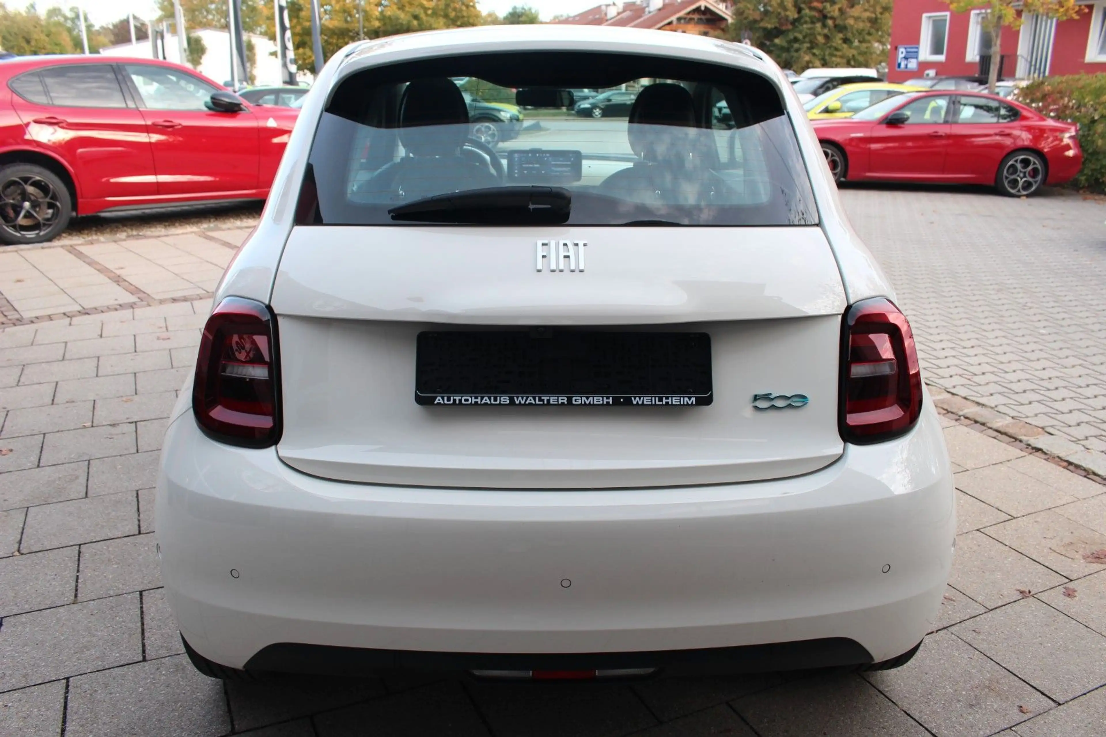 Fiat 500e CARPLAY/KAMERA/SHZ/SOH 97,6% — photo 4