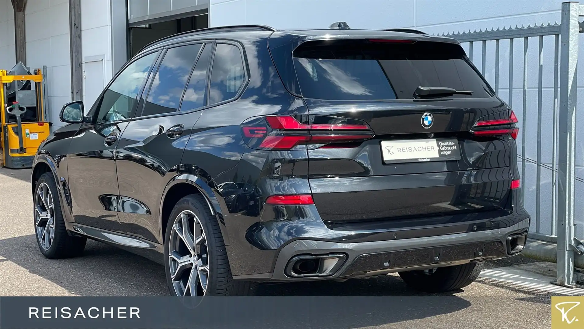 BMW X5 xDrive30d M-Sport PRO,Pano,AHK,ACC,360° Schwarz - 2
