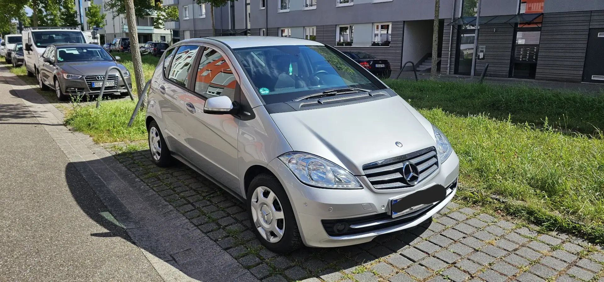Mercedes-Benz A 160 BlueEFFICIENCY Silber - 1