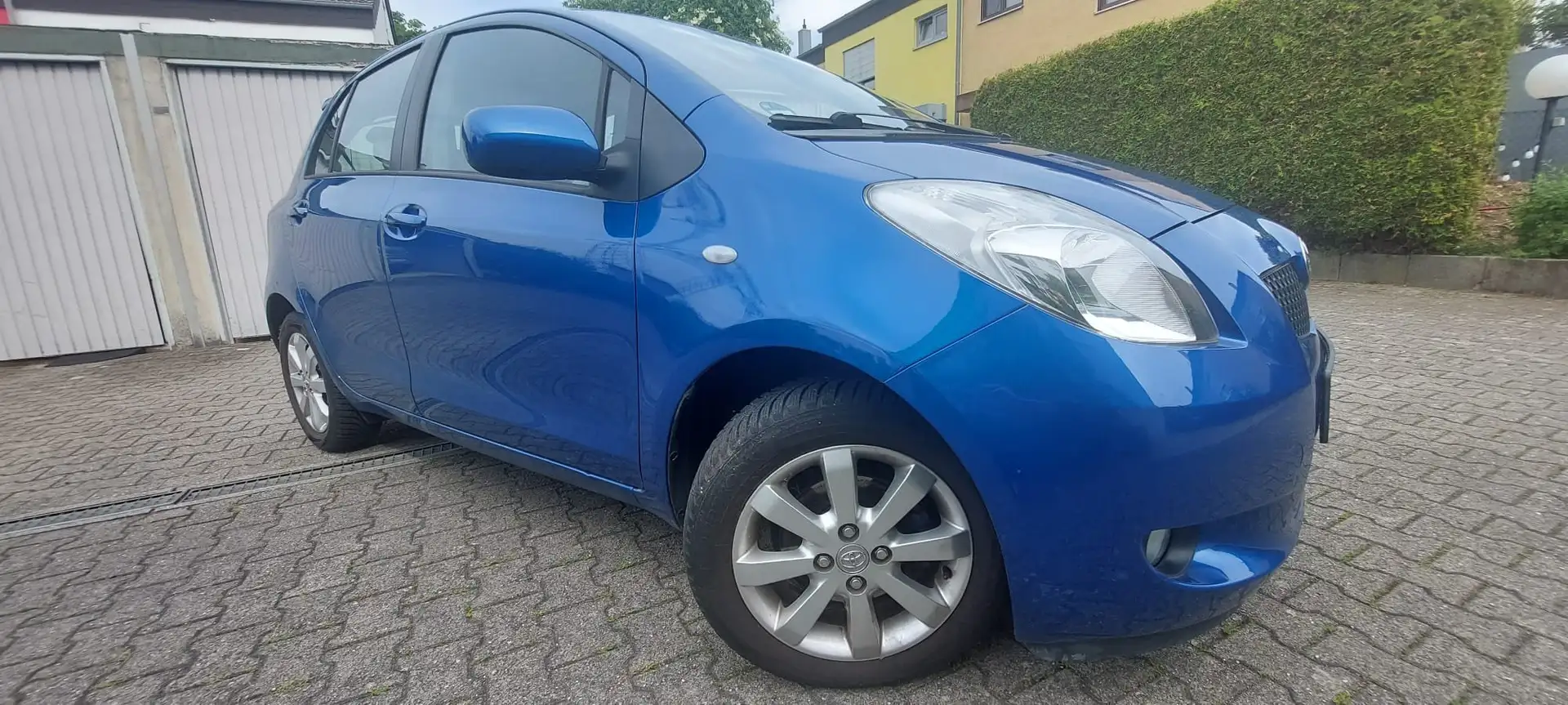 Toyota Yaris Yaris 1.3 VVT-i Team Blau - 1