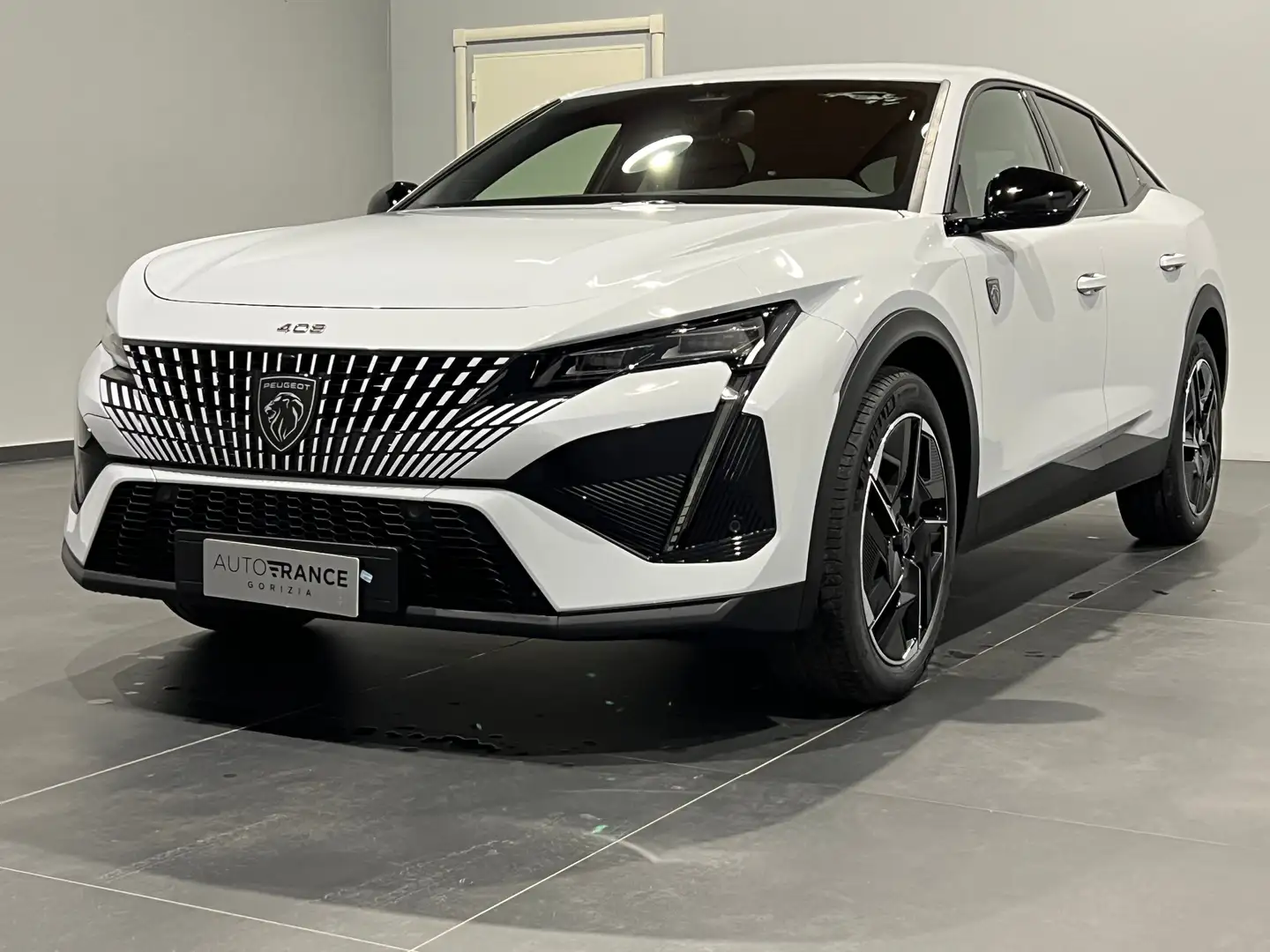 Peugeot 408 408 1.2 hybrid GT 145cv e-dsc6 Bianco - 1