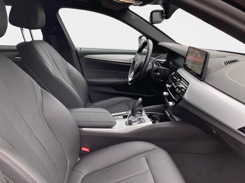 BMW 530 — photo 15