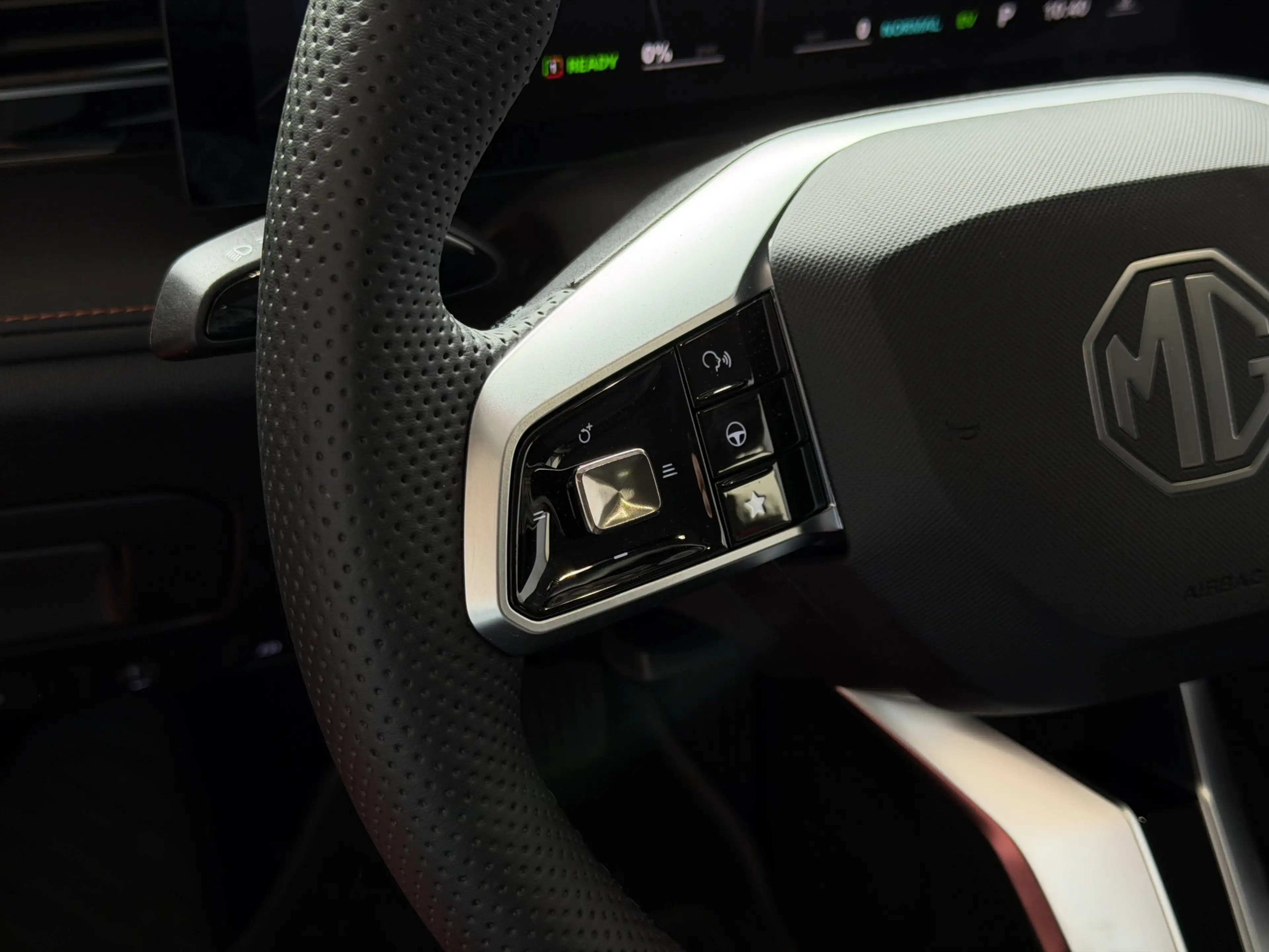 MG HS MG PHEV 1.5 TGDI LUXURY PHEV PLUG-IN HYBRIDE | LEE — photo 14