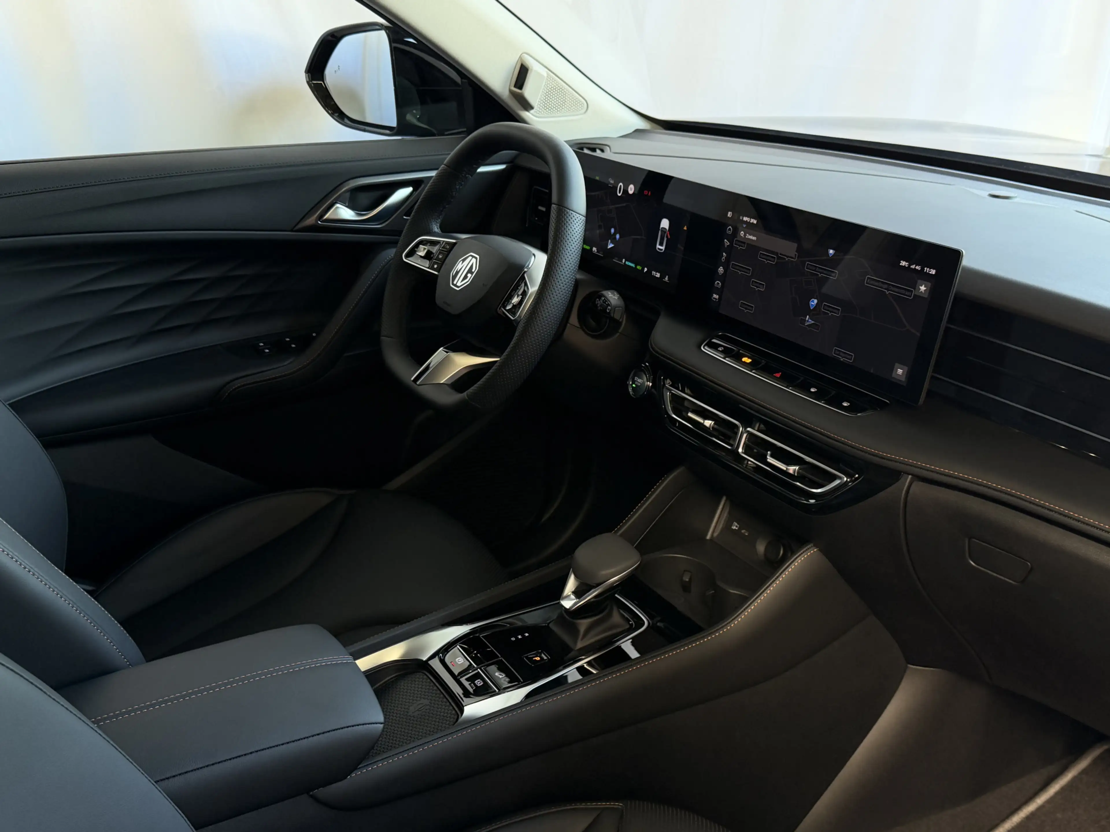 MG HS MG PHEV 1.5 TGDI LUXURY PHEV PLUG-IN HYBRIDE | LEE — photo 35
